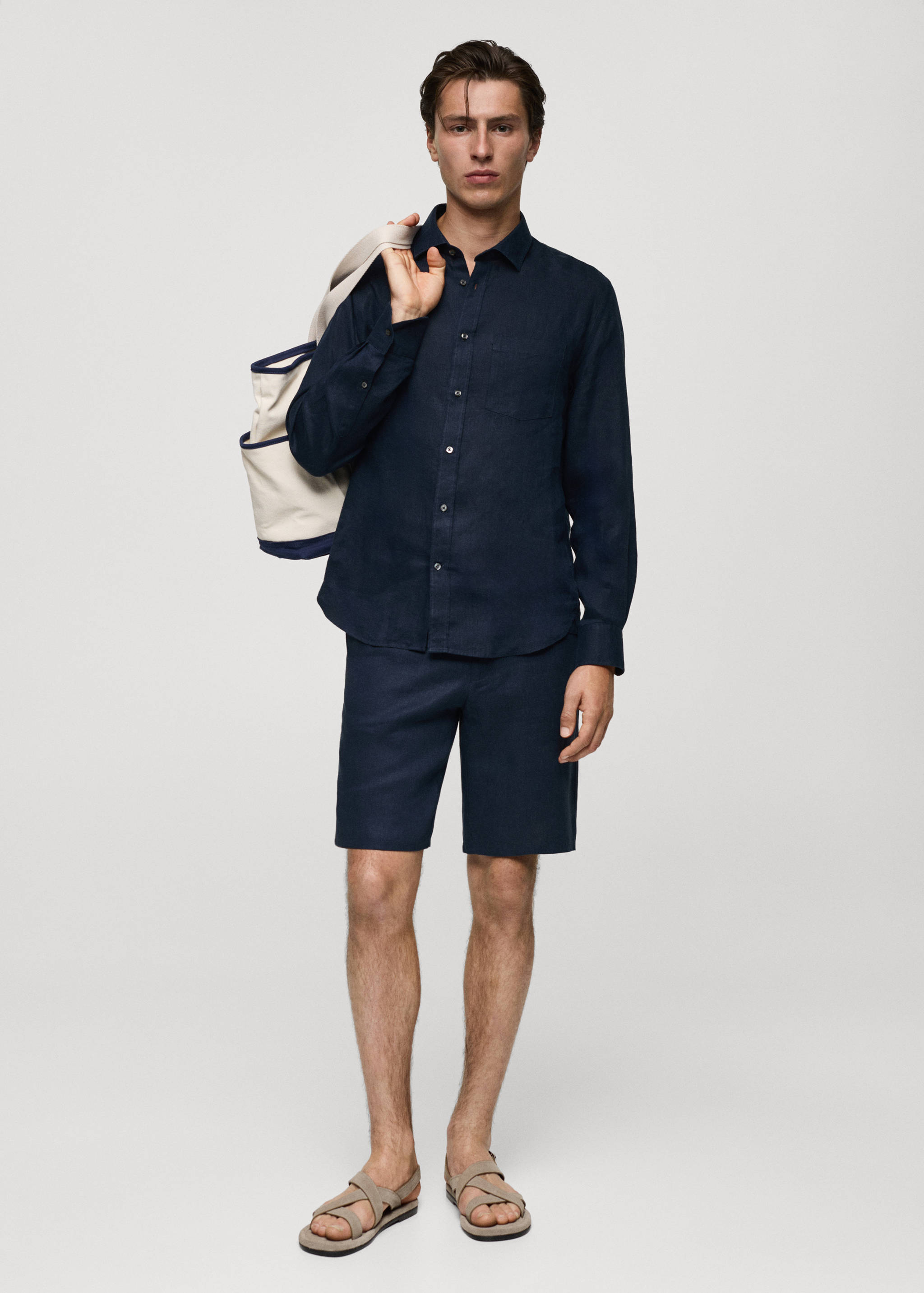 Slim-Fit-Bermudashorts aus 100 % Leinen - Allgemeine Ansicht