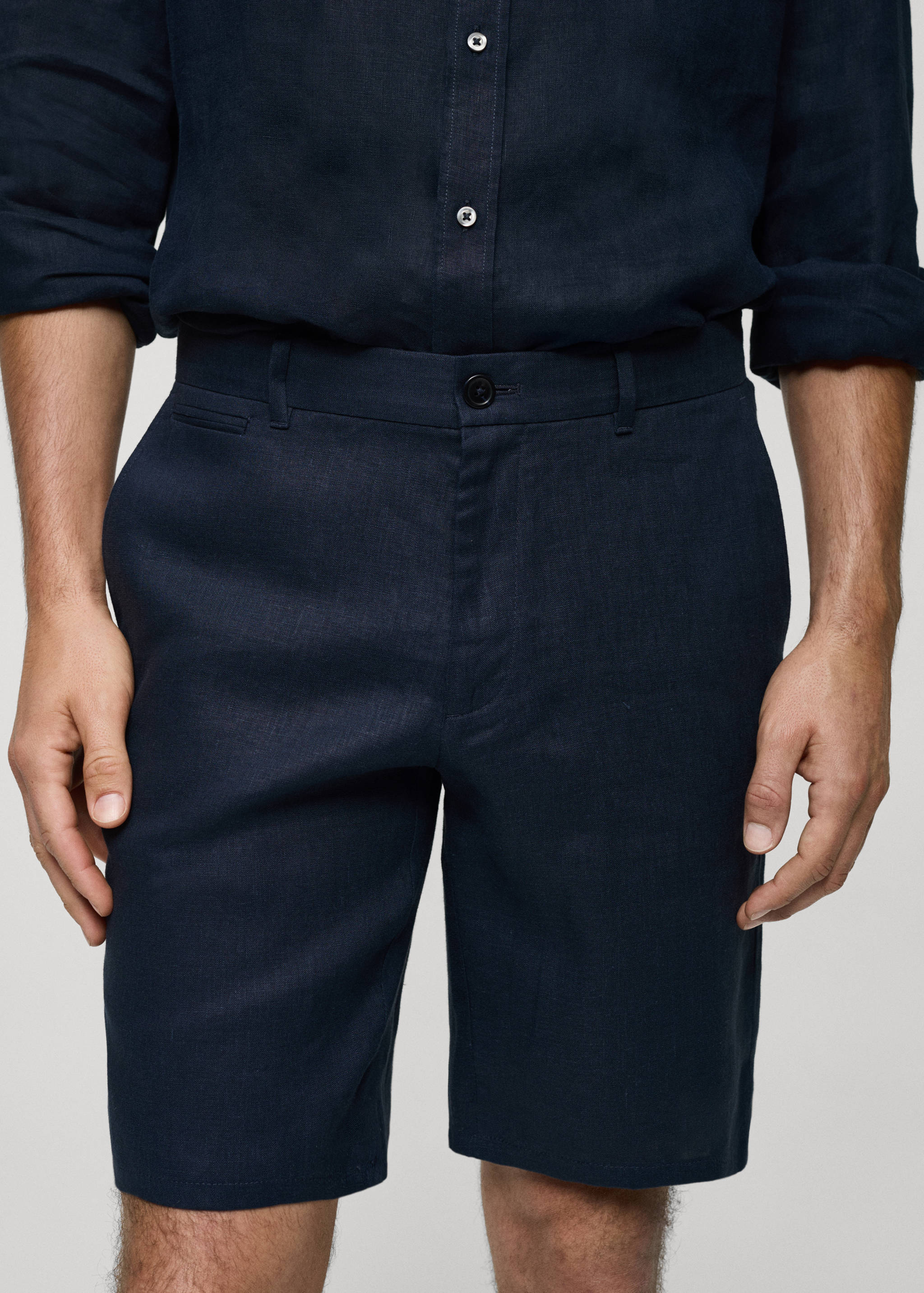 Slim-Fit-Bermudashorts aus 100 % Leinen - Detail des Artikels 1