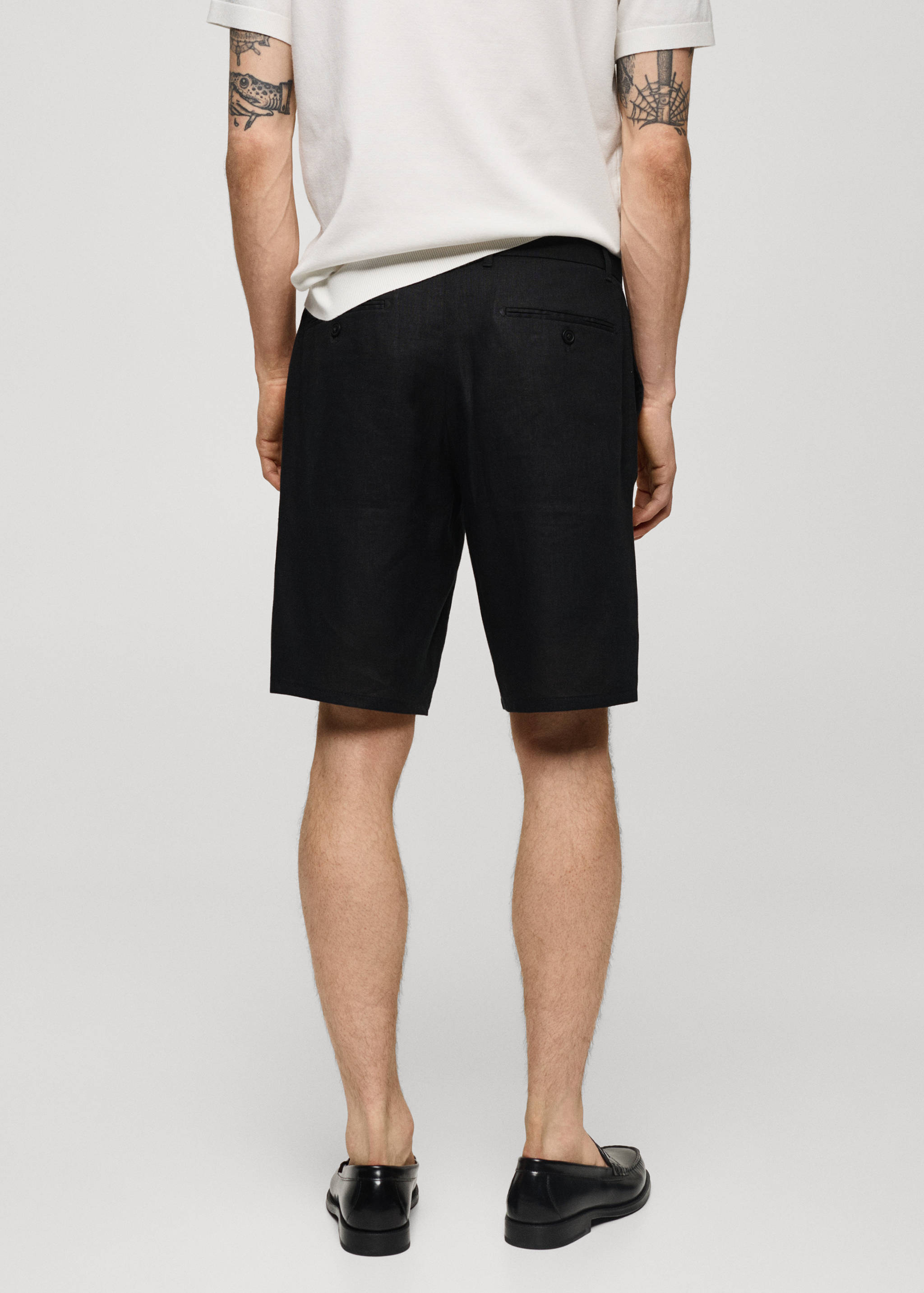 Slim-fit 100% linen bermuda shorts - Reverse of the article