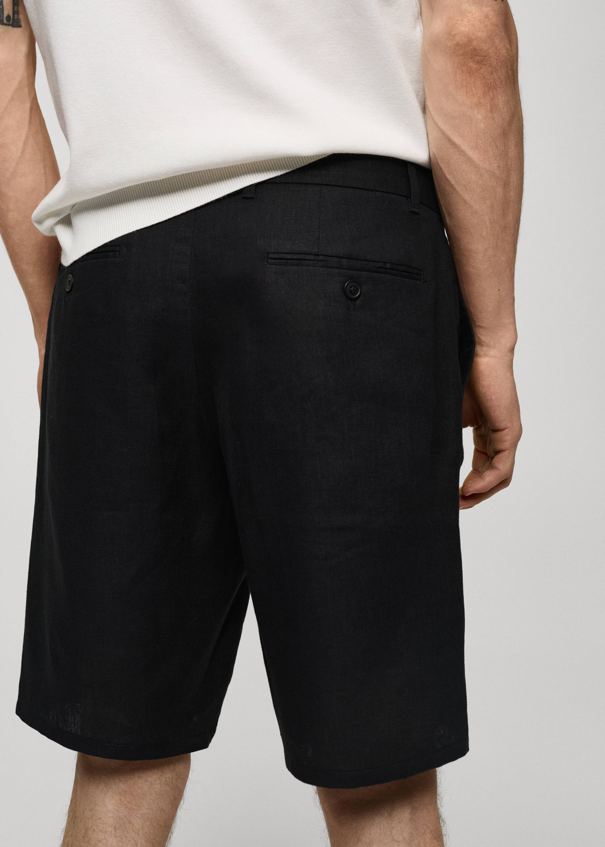 Slim-fit 100% linen bermuda shorts - Details of the article 6