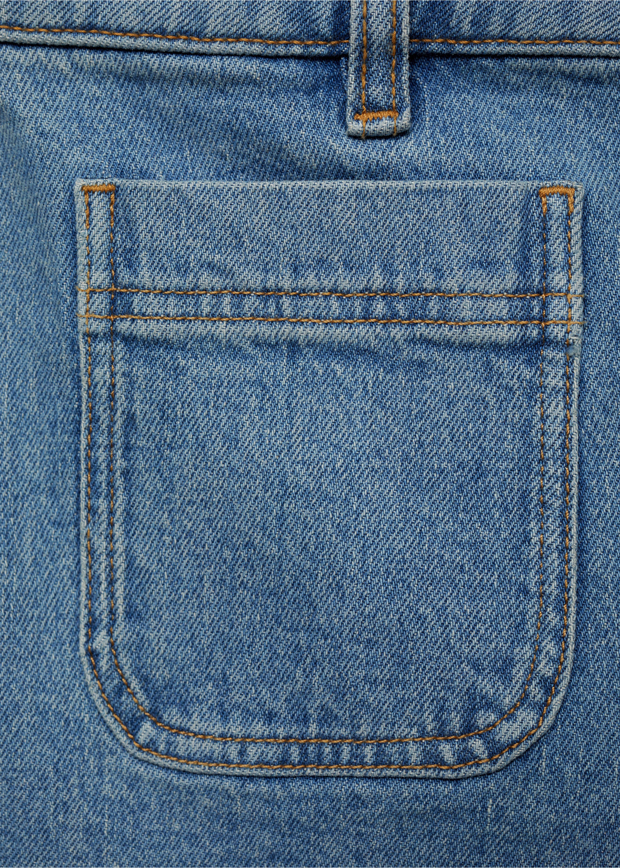 Denim shorts with pockets - Details of the article 0, Medium Blue. Ref: 77090330-00.