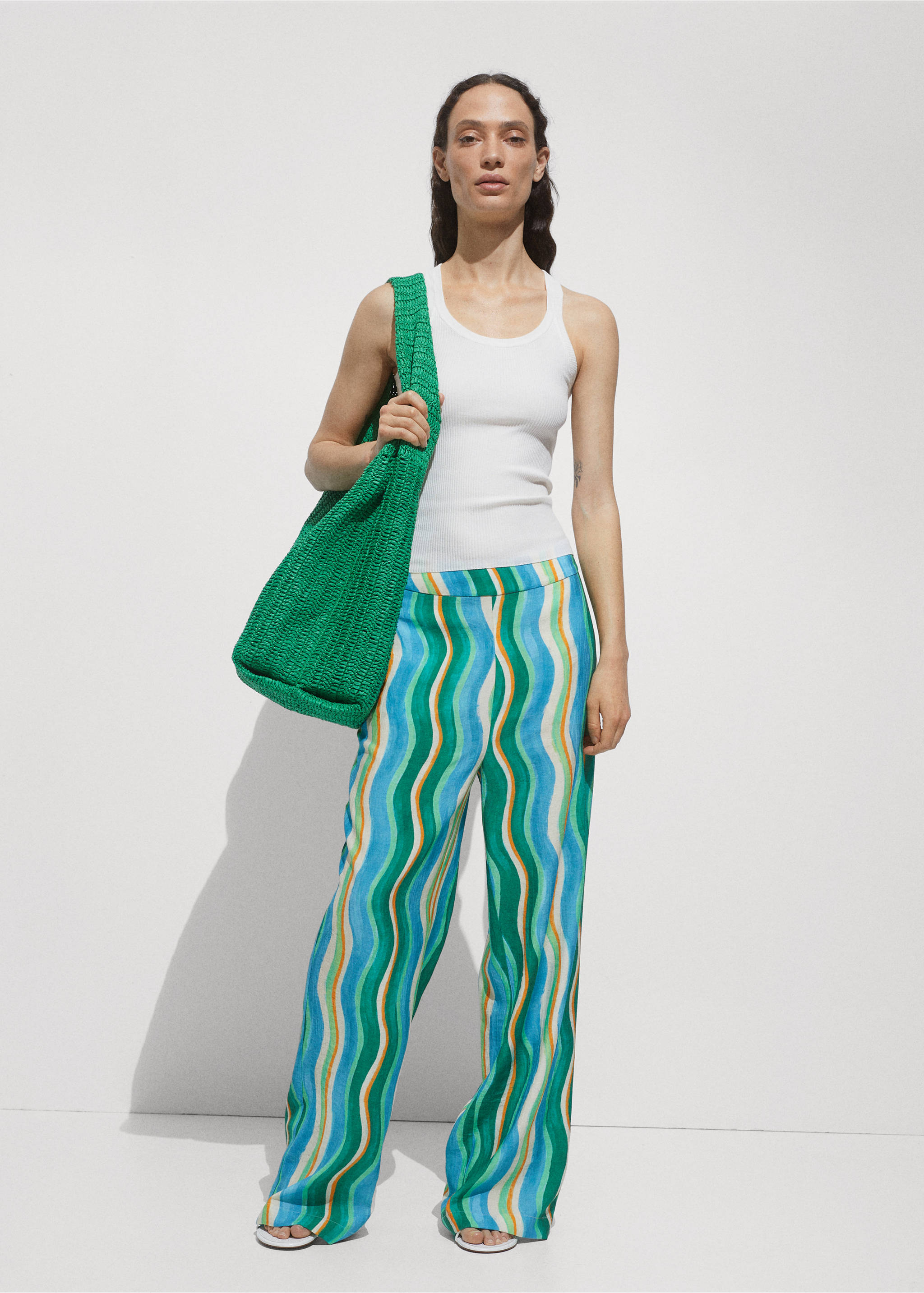 Wide leg printed trousers - Details of the article 2, Green. Ref: 77090344-00.