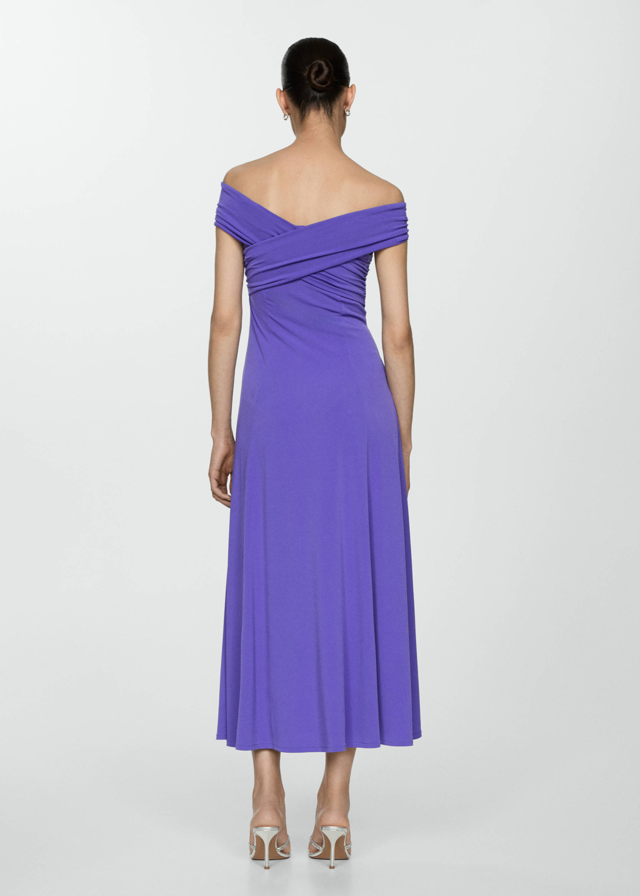 Off shoulder-klänning - Artikelns baksida