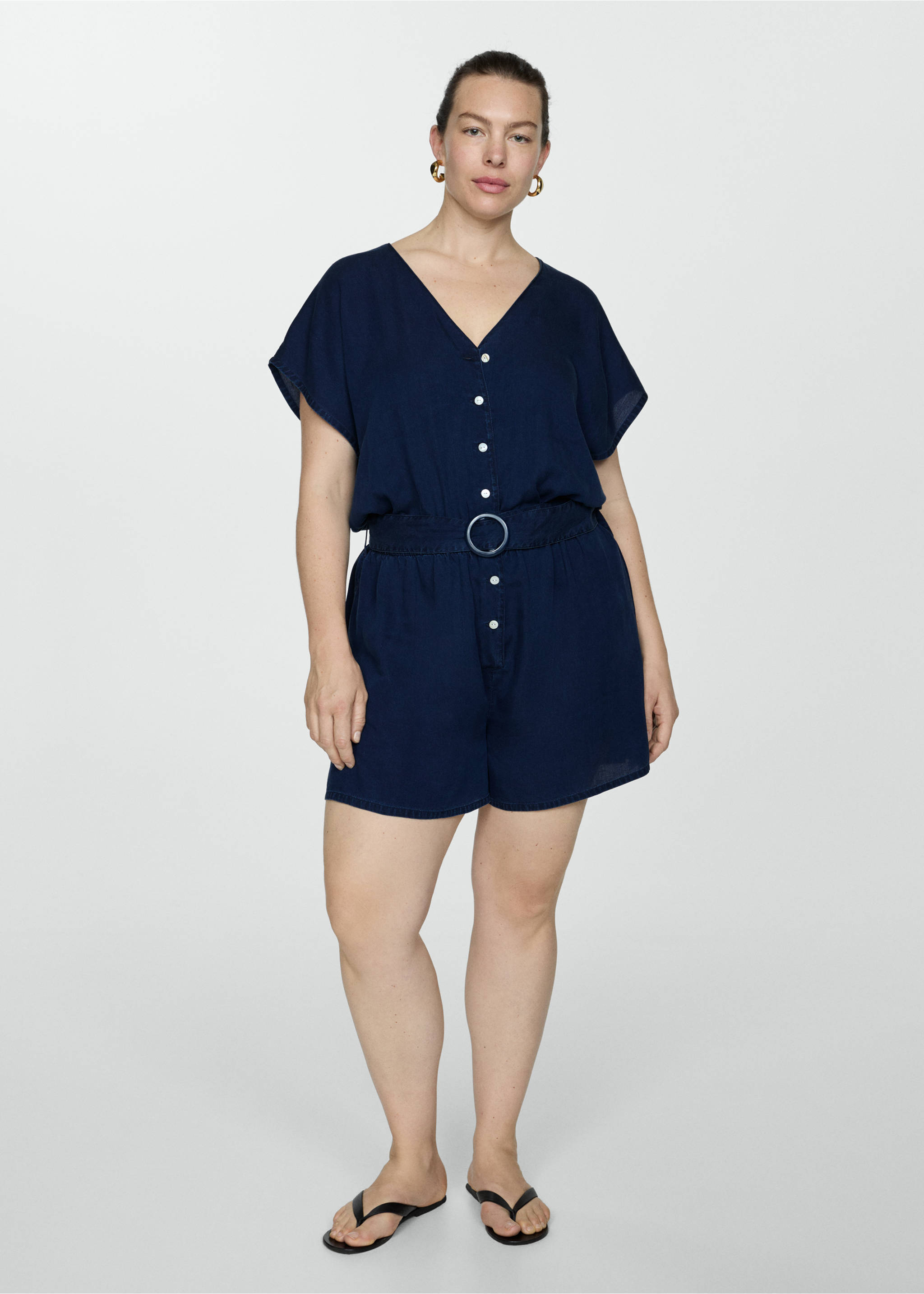 Belt short jumpsuit - Details of the article 3, Dark Blue. Ref: 77090353-00.