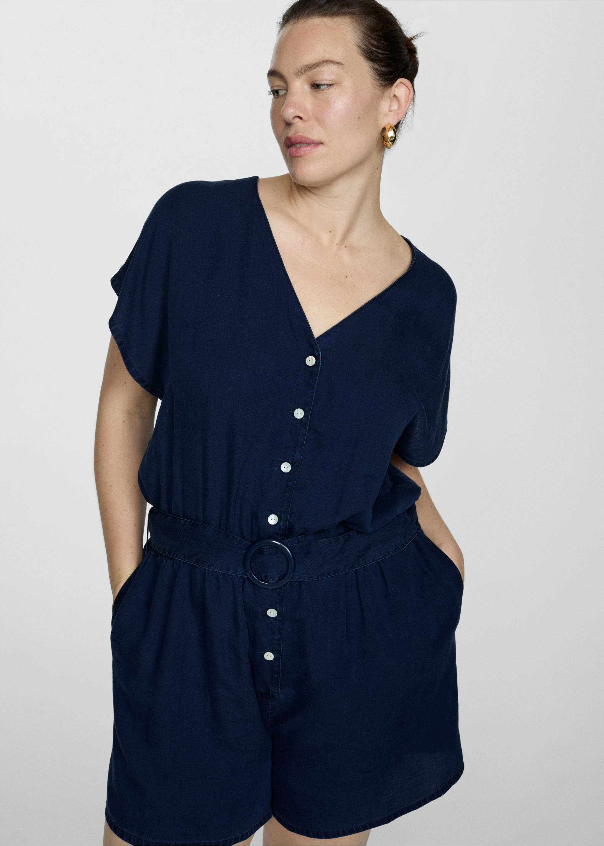 Belt short jumpsuit - Details of the article 5, Dark Blue. Ref: 77090353-00.