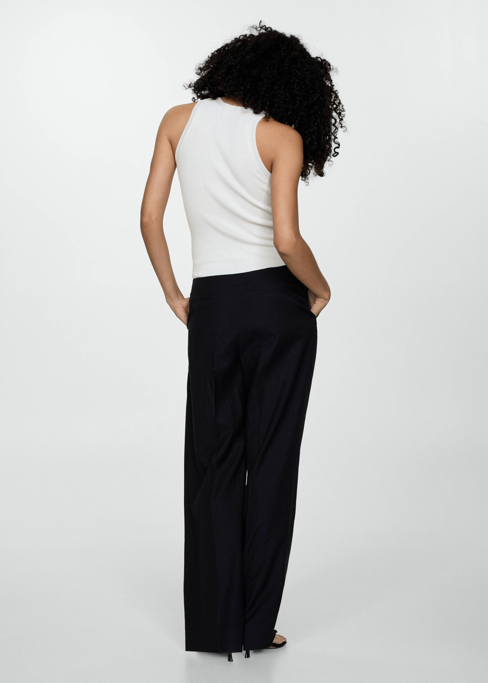 Ribbed knit top - Reverse of the article