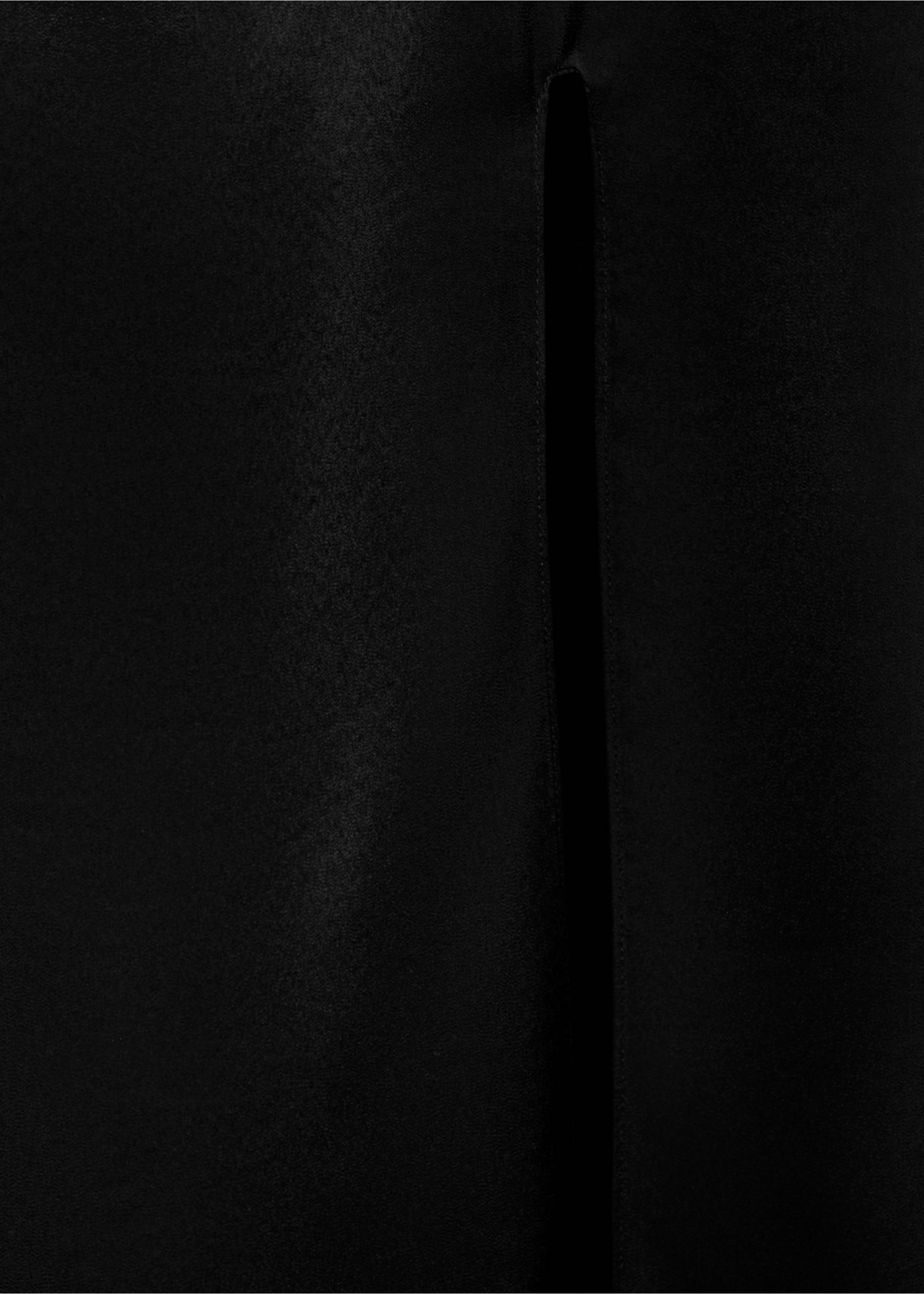 Satynowa sukienka z rozcięciem - Szczegóły artykułu 8, Czarny. Ref: 77090358-00.