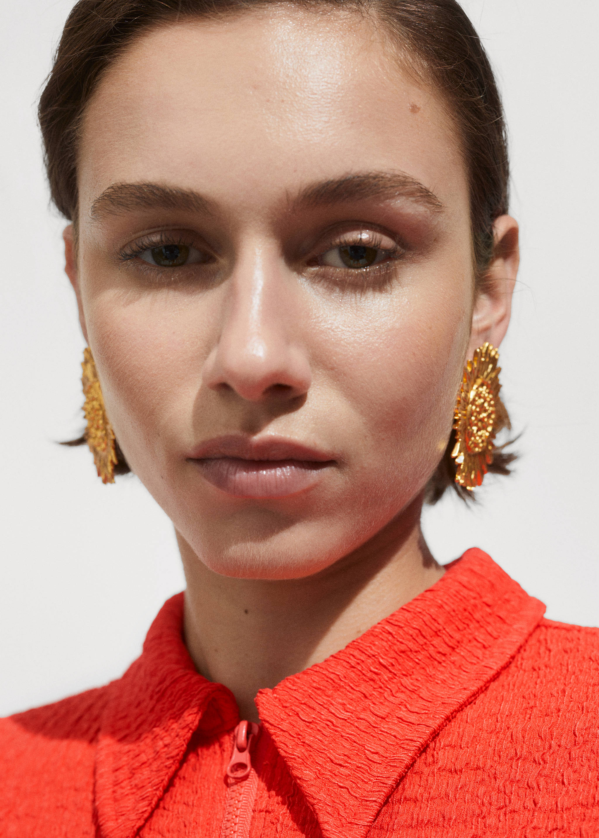 Sukienka z kołnierzykiem polo i teksturą - Szczegóły artykułu 1