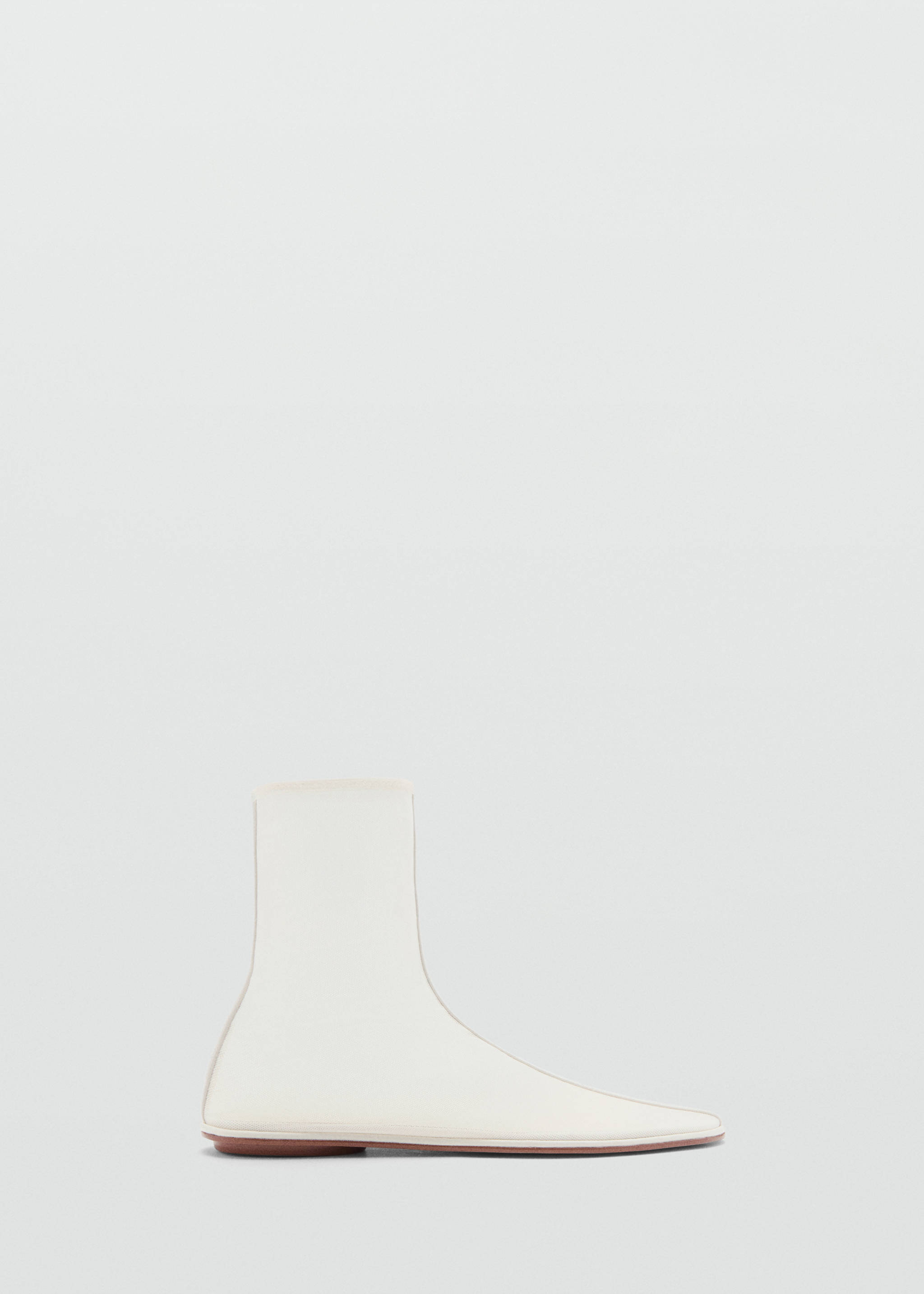 Buty z wysoką cholewką z siateczki - Artykuł bez modela/modelki