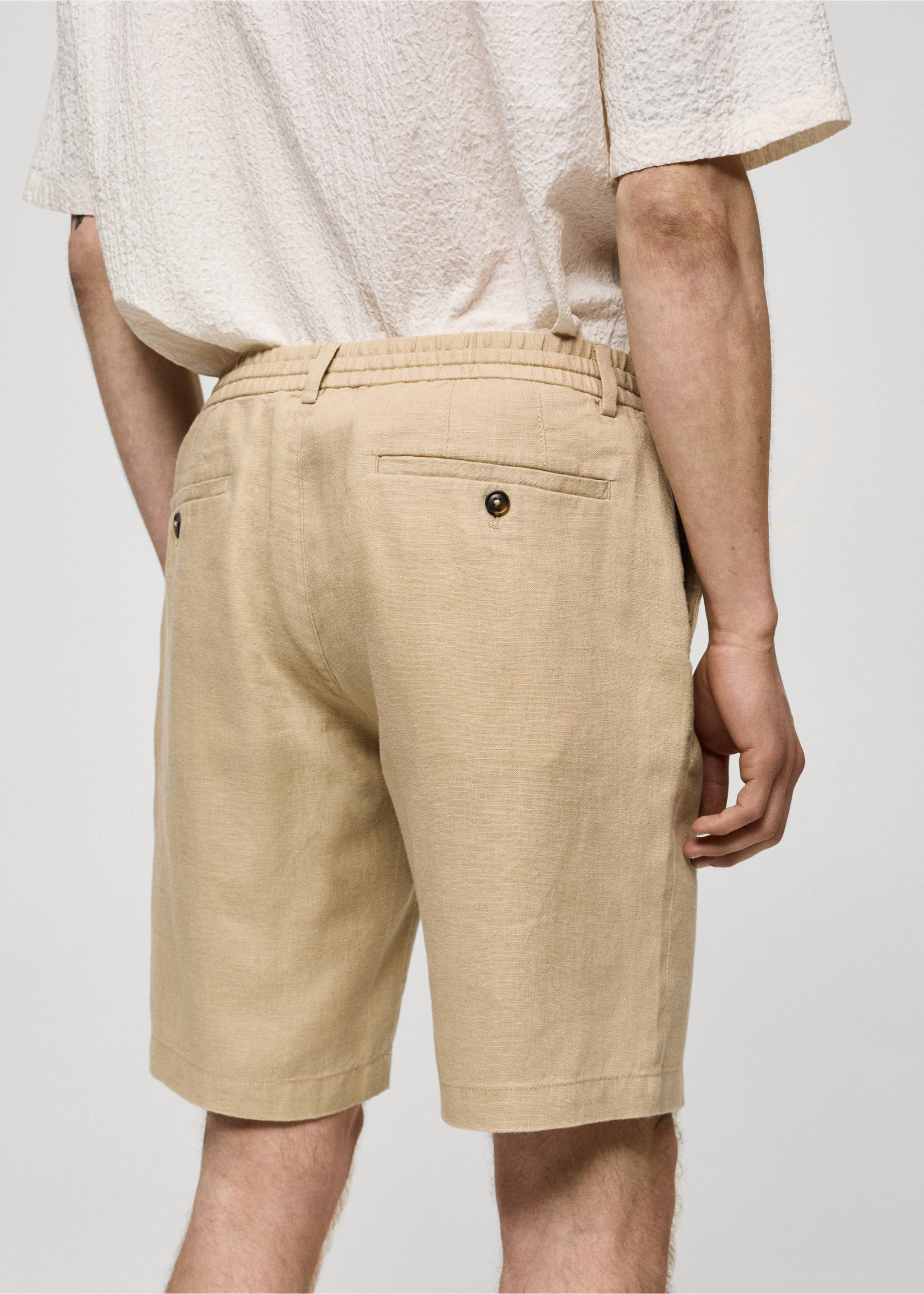 100% linen bermuda shorts with drawstring - Details of the article 2, Beige. Ref: 77090561-00.