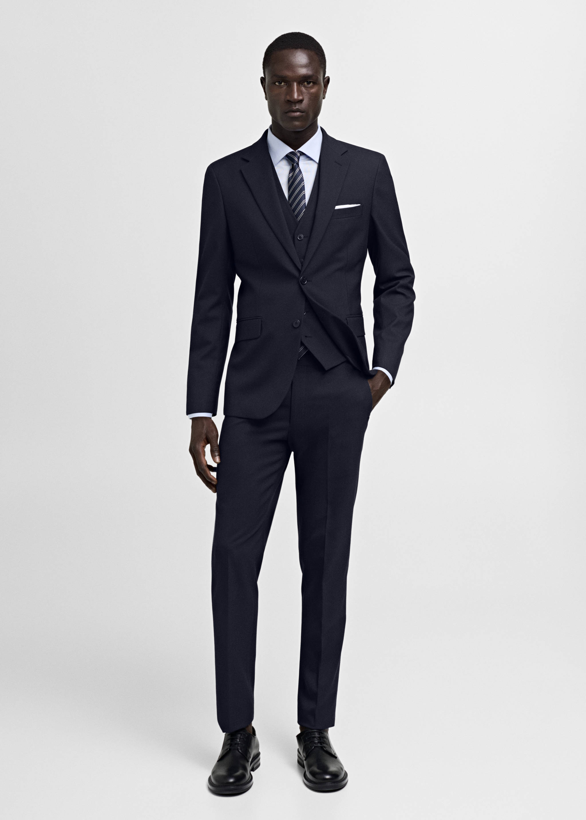 Armilla vestit slim fit teixit strech - Pla general