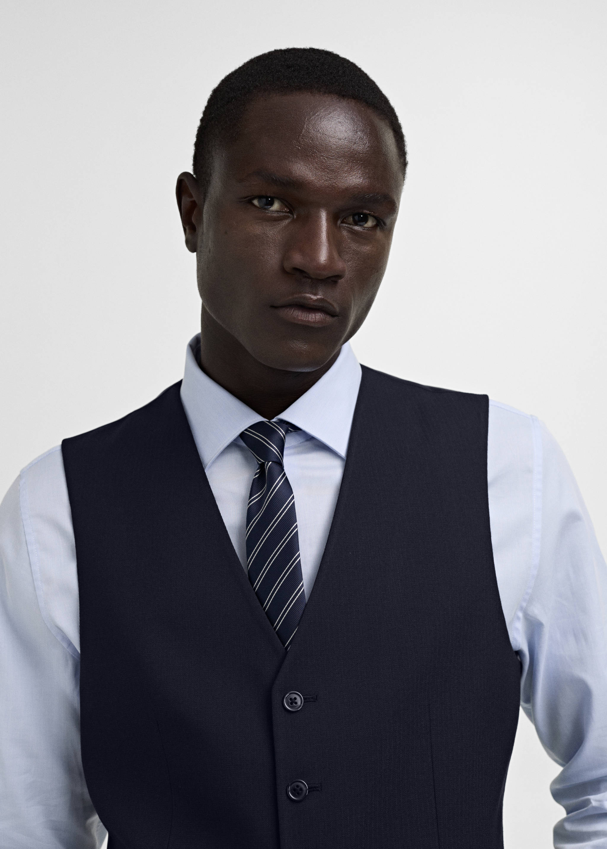 Armilla vestit slim fit teixit strech - Detall de l'article 1