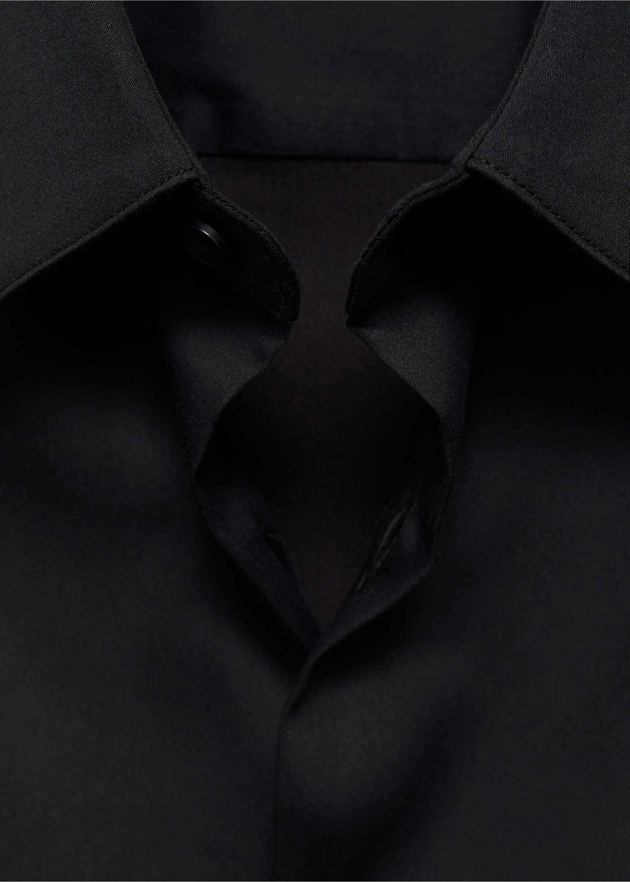 Super slim-fit poplin suit shirt - Reverse of the article, Black. Ref: 77090568-00.