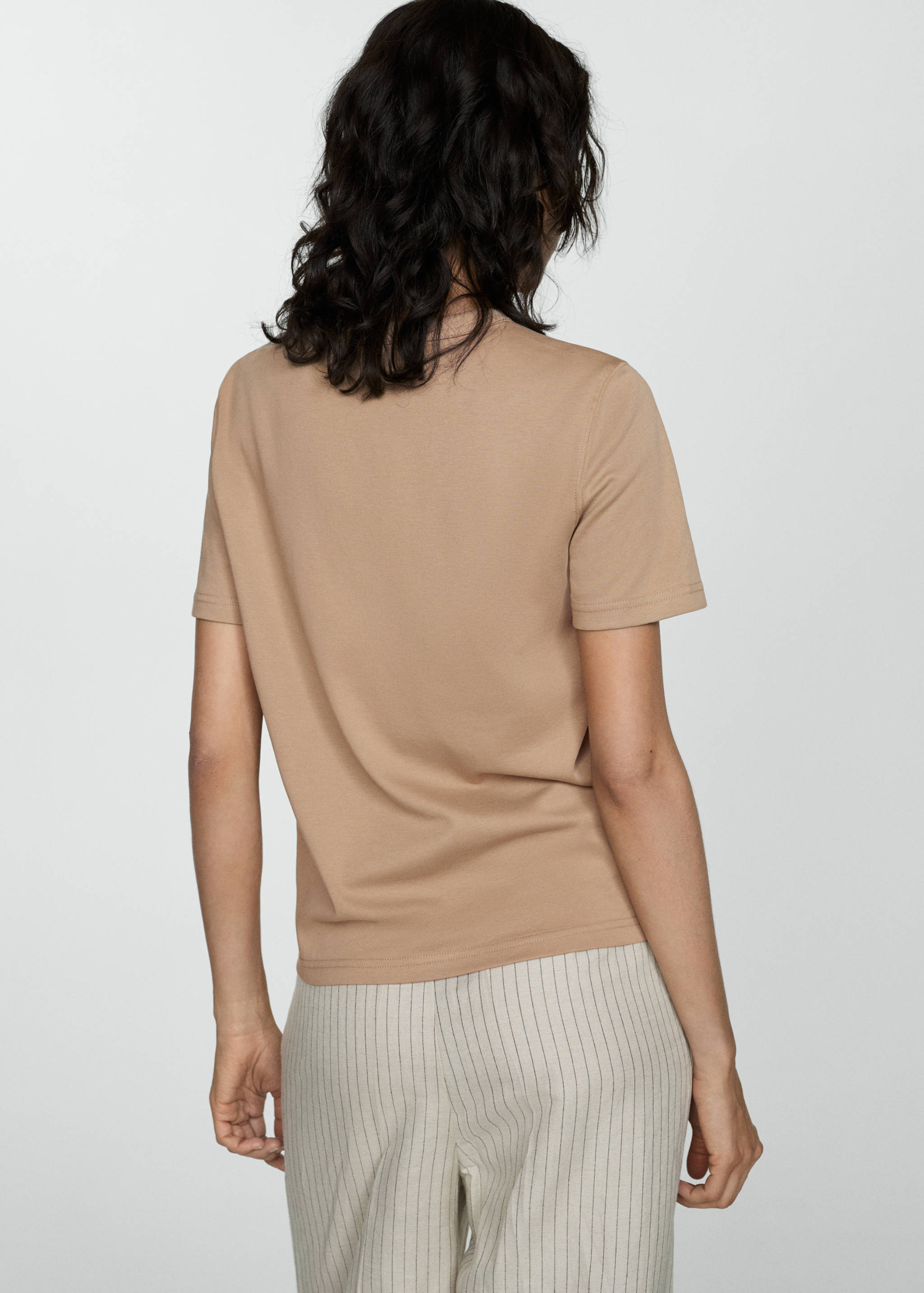 Short-sleeved cotton t-shirt - Reverse of the article