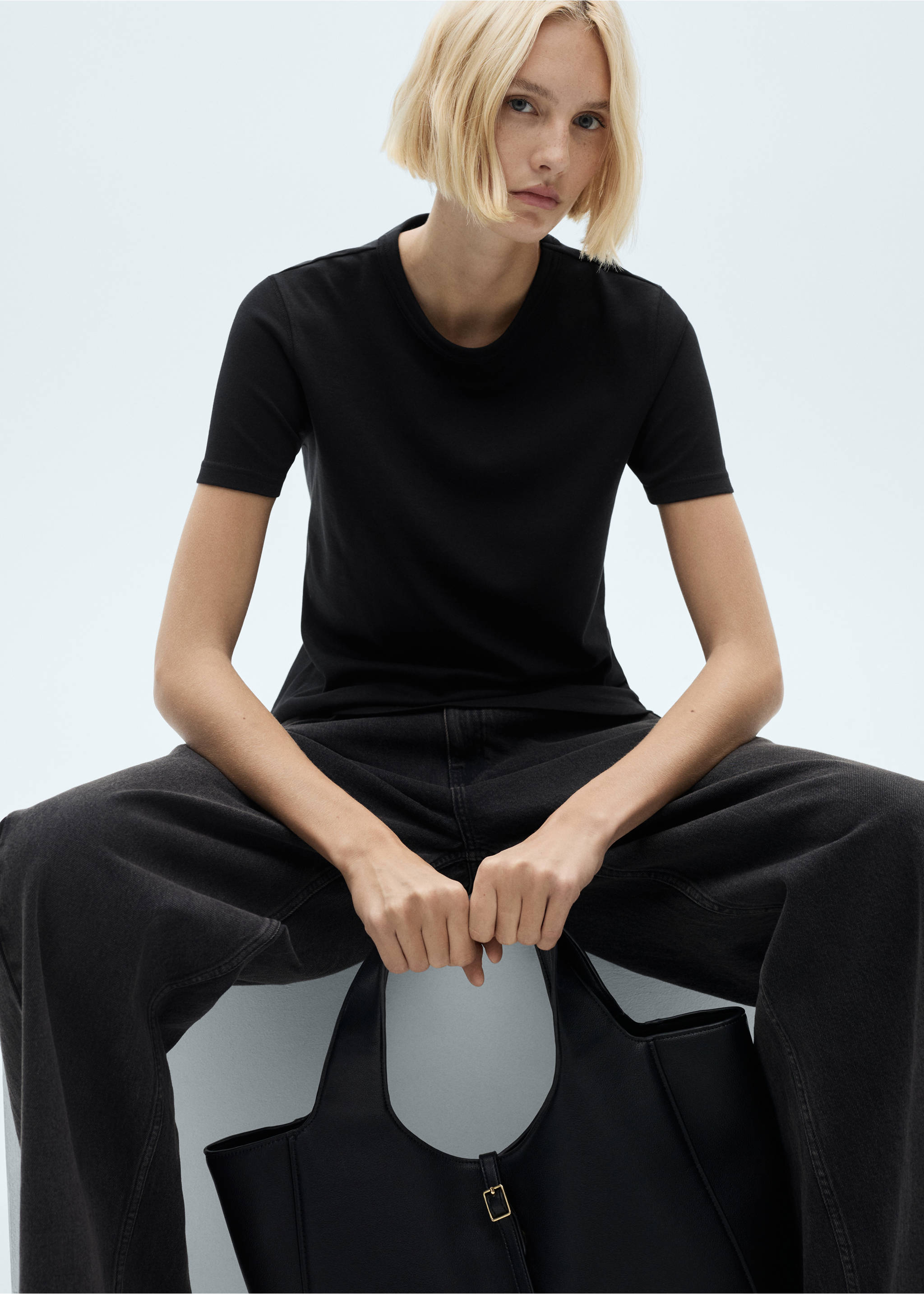 Pamučna majica kratkih rukava - Prikaz srednjeg dijela, Crna. Ref: 77090571-00.