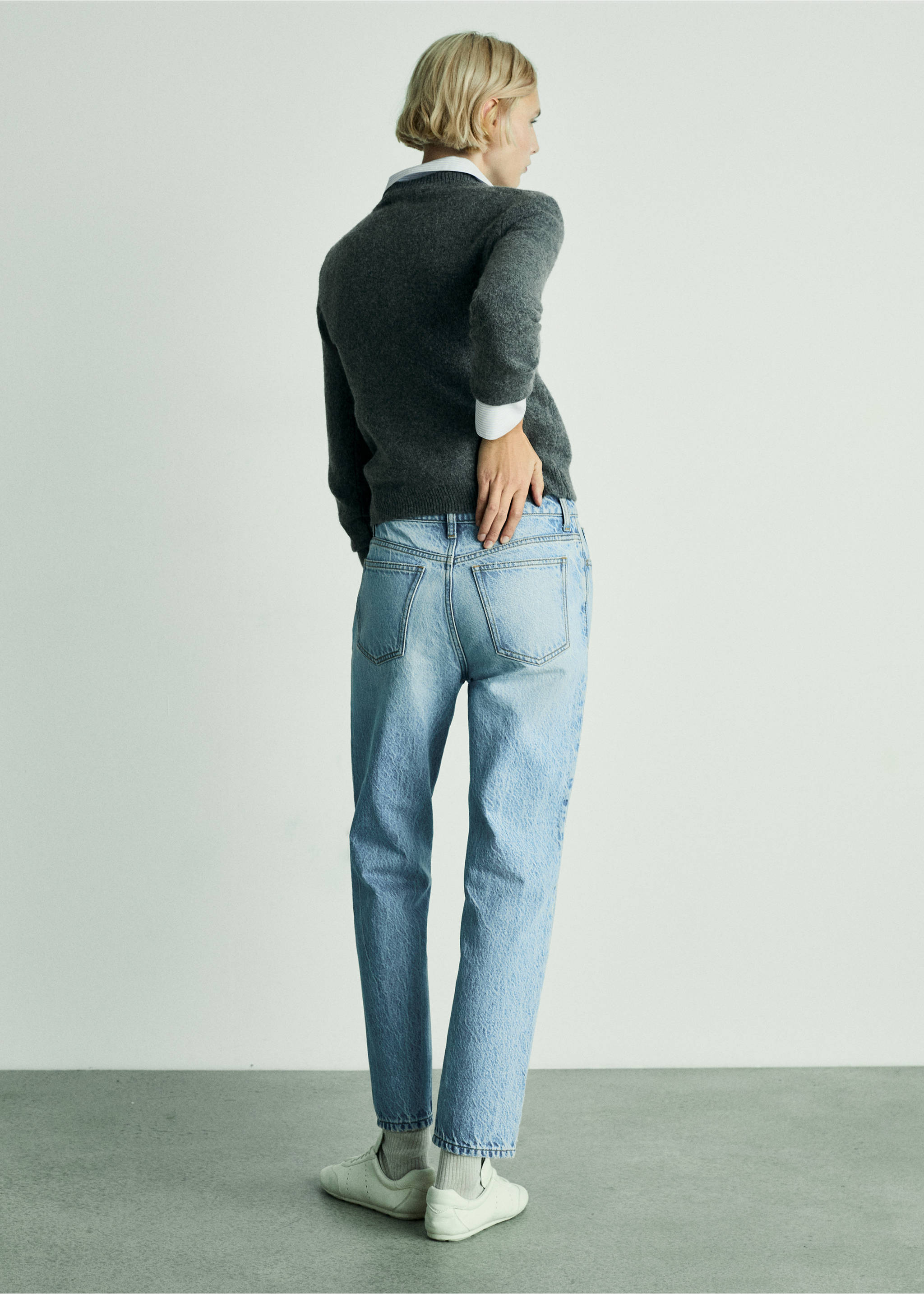 Mom2000 high-rise jeans - Reverse of the article, Medium Blue. Ref: 77090583-00.