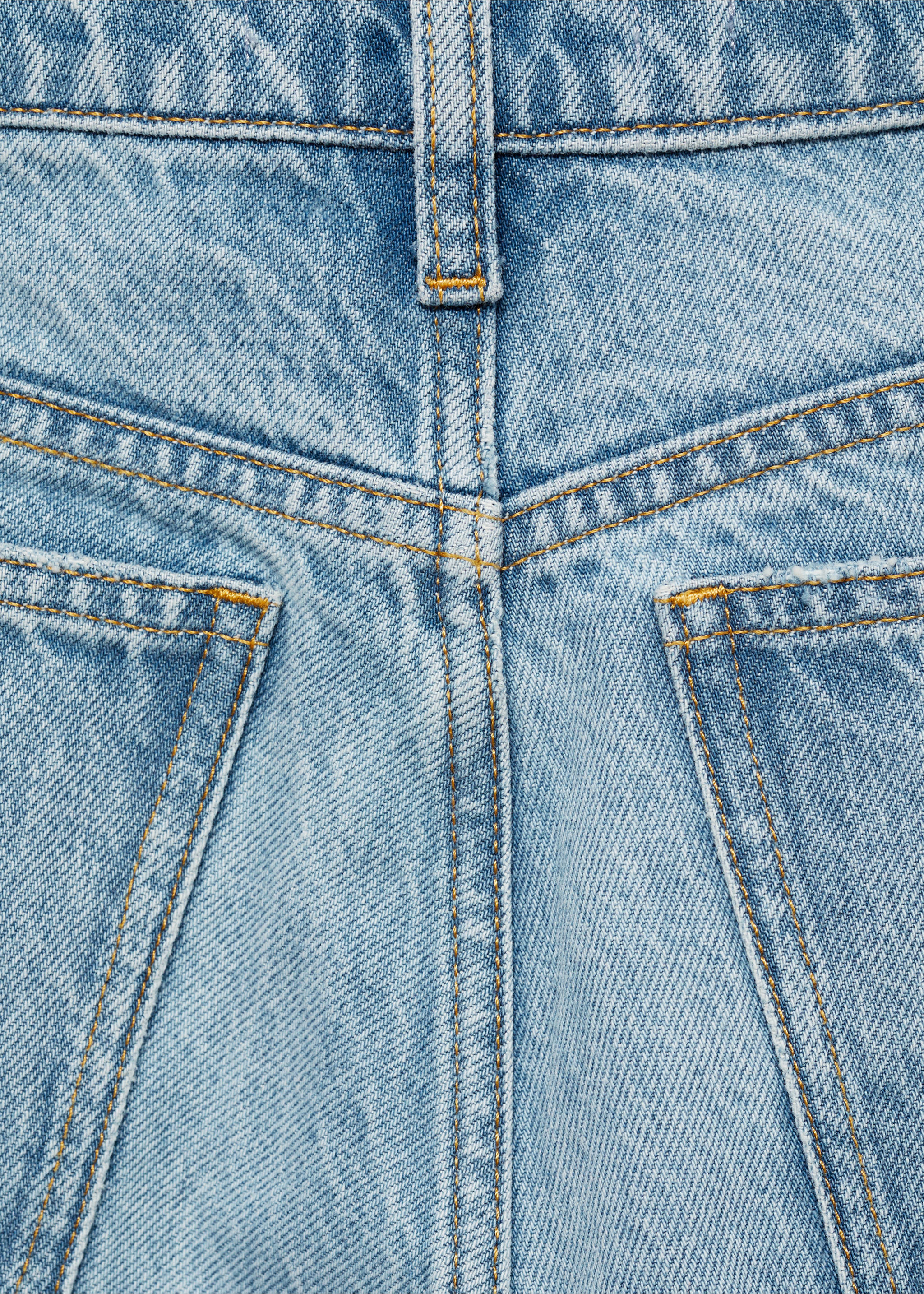 Mom2000 high-rise jeans - Details of the article 0, Medium Blue. Ref: 77090583-00.