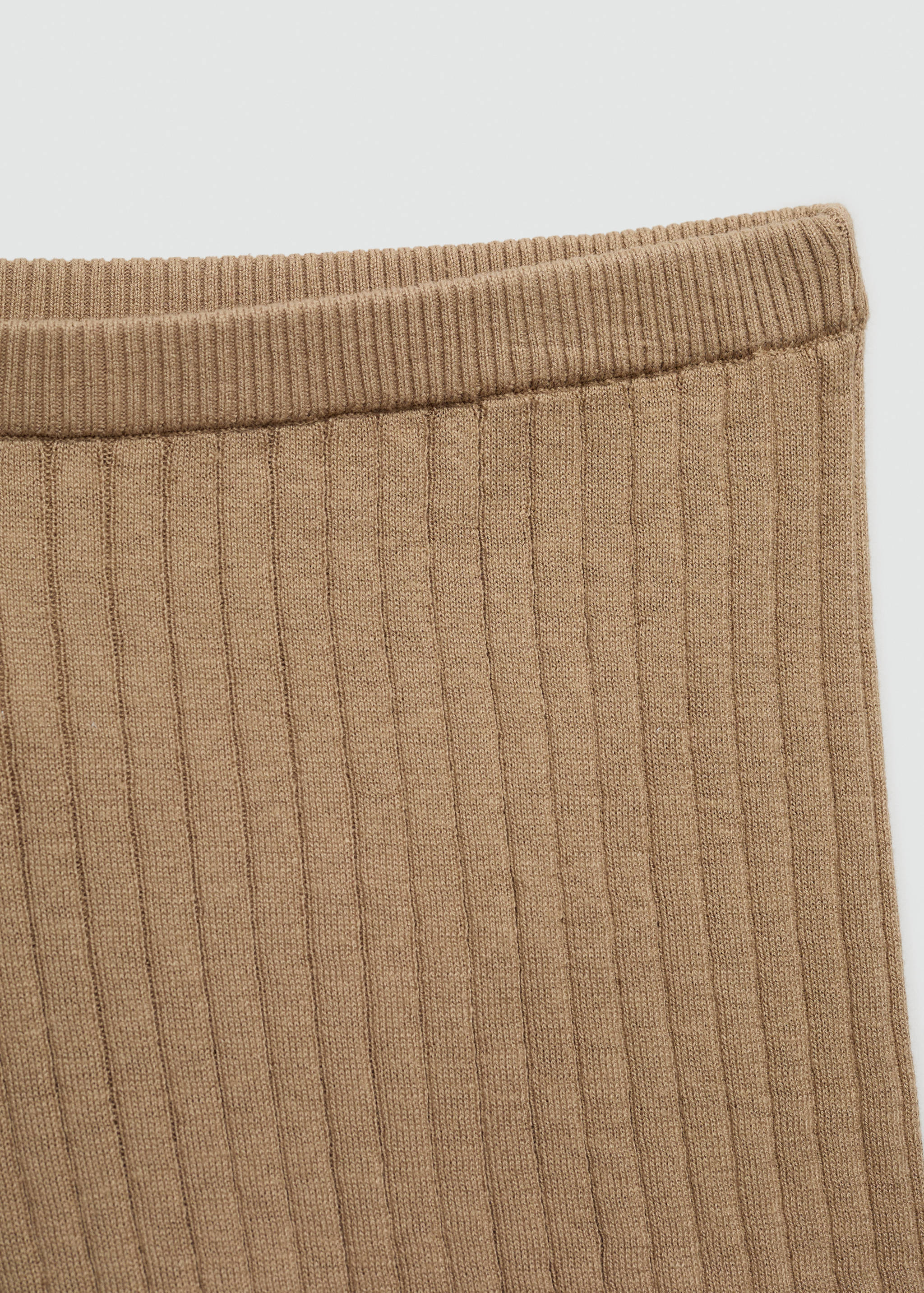 Ribbed knitted shorts - Details of the article 0