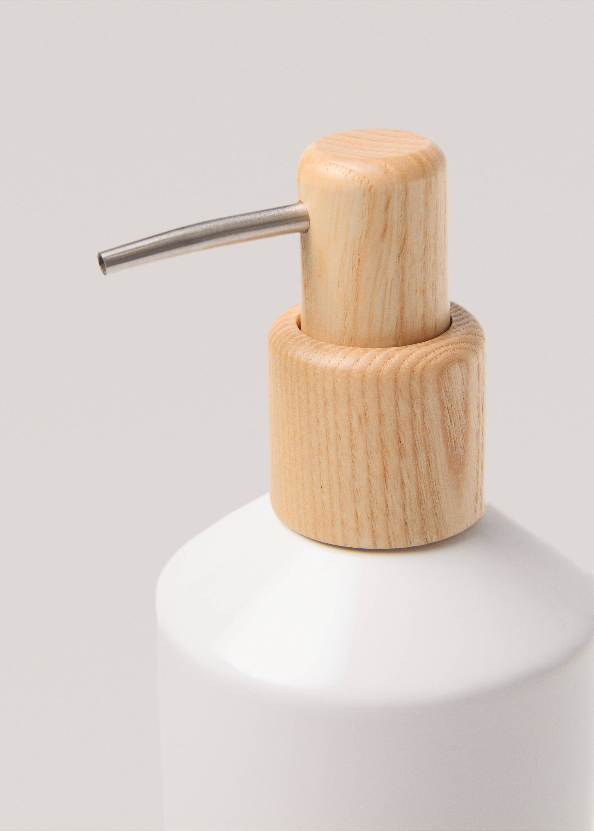 Stoneware dispenser - Details of the article 2, White. Ref: 77090602-00.