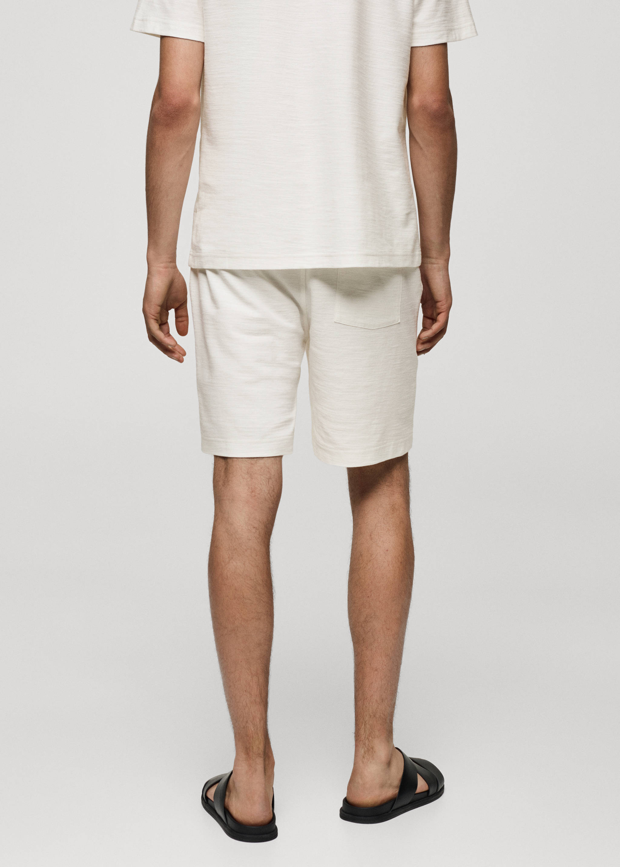 Cotton shorts with drawstring - Reverse of the article
