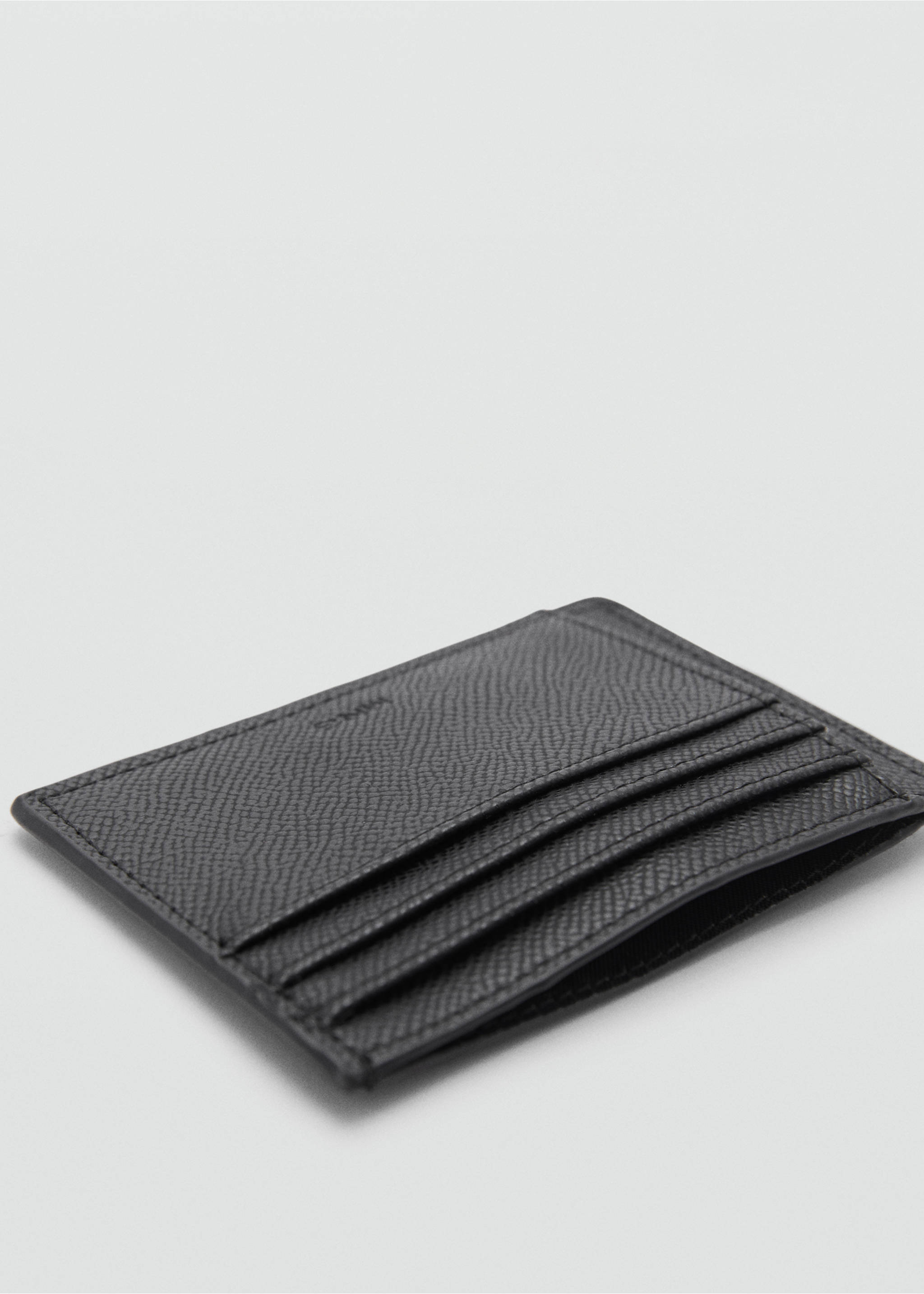 Pouzdro na karty v oblázkovém provedení anti contactless - Detail zboží 1, Černá. Ref: 77090624-00.