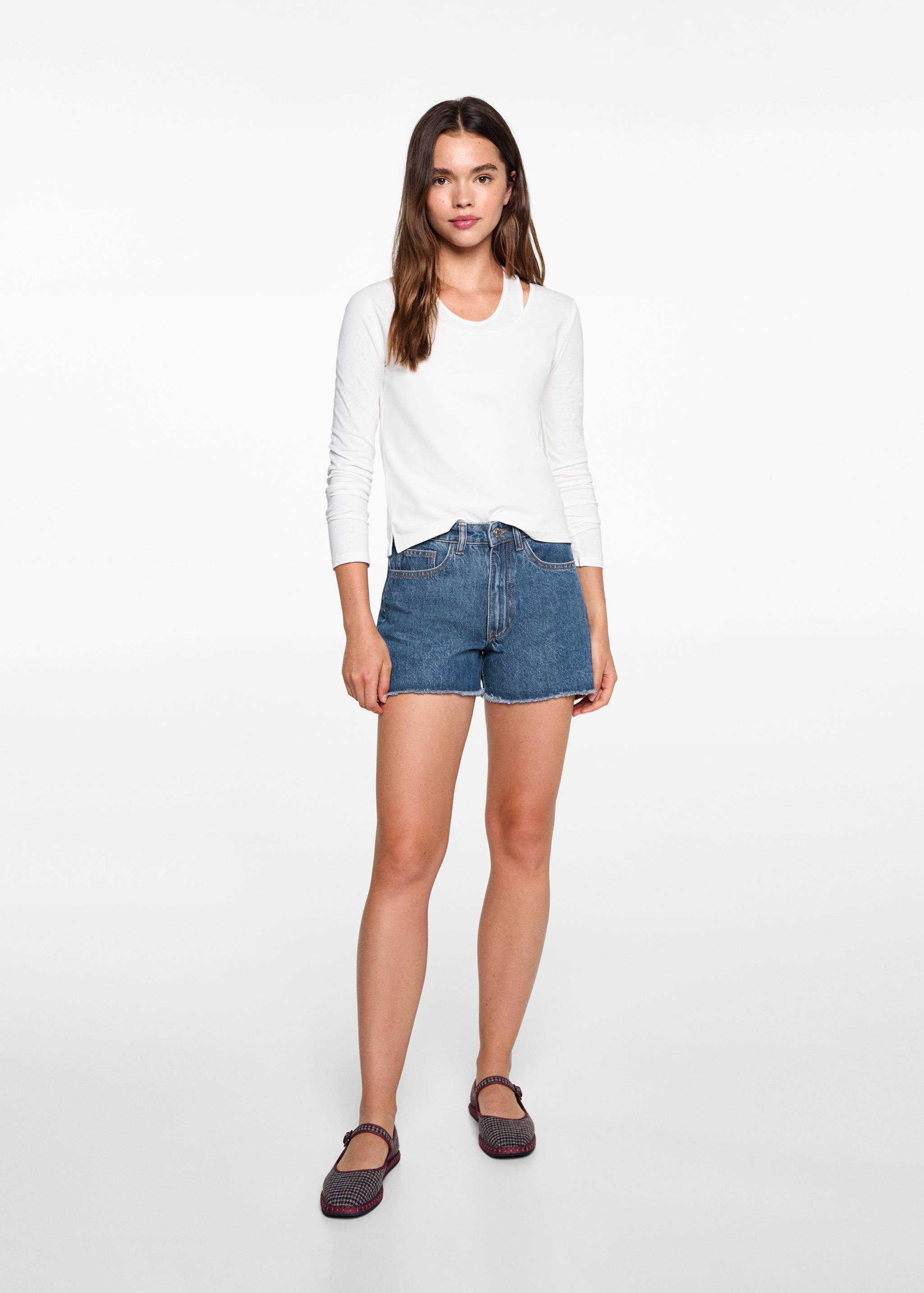 Jeansshorts mit ausgefranstem Saum - Allgemeine Ansicht