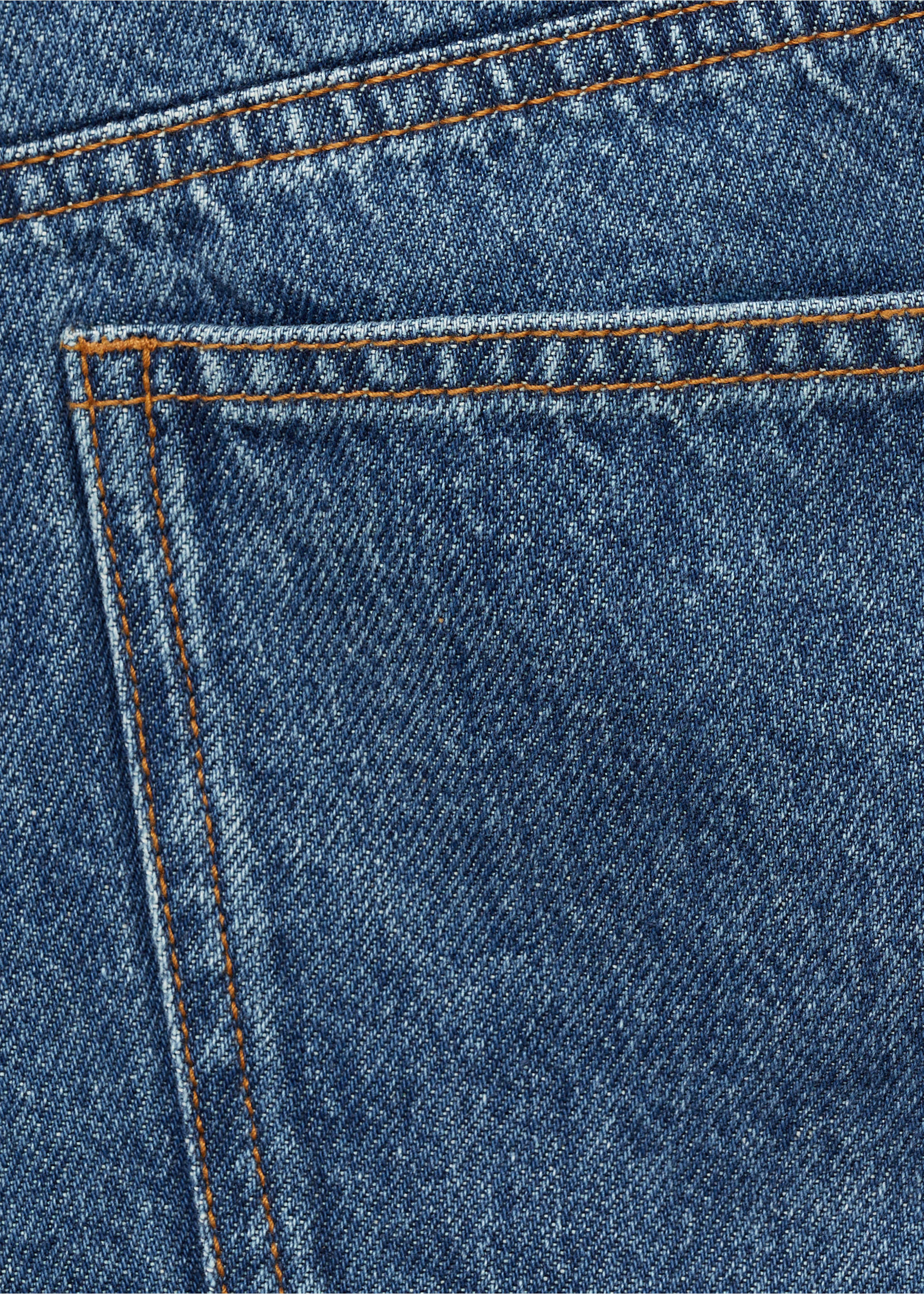Jeansshorts mit ausgefranstem Saum - Detail des Artikels 0, Mittelblau. Ref: 77090639-00.