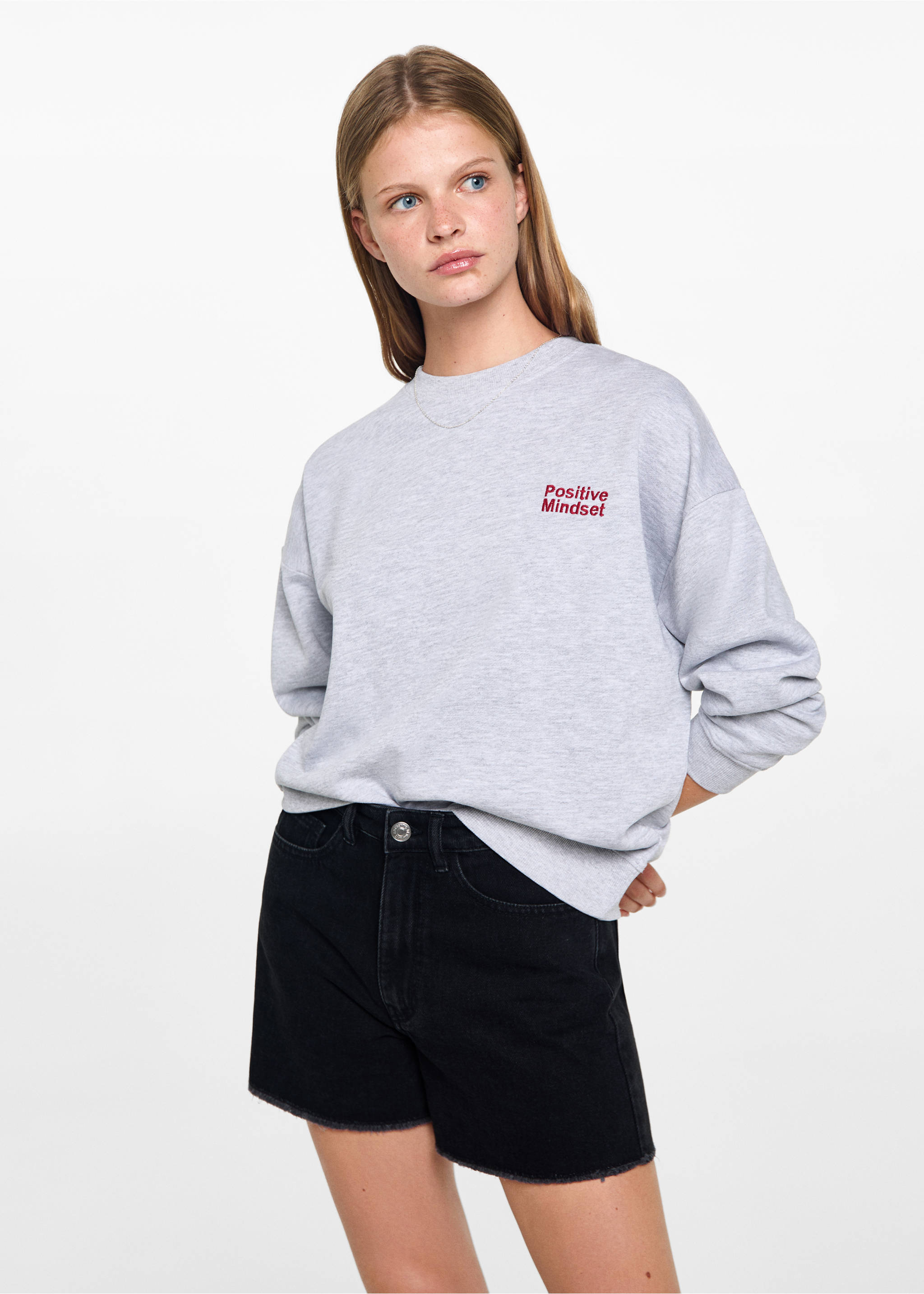 Jeansshorts mit ausgefranstem Saum - Mittlere Ansicht, Black denim. Ref: 77090639-00.