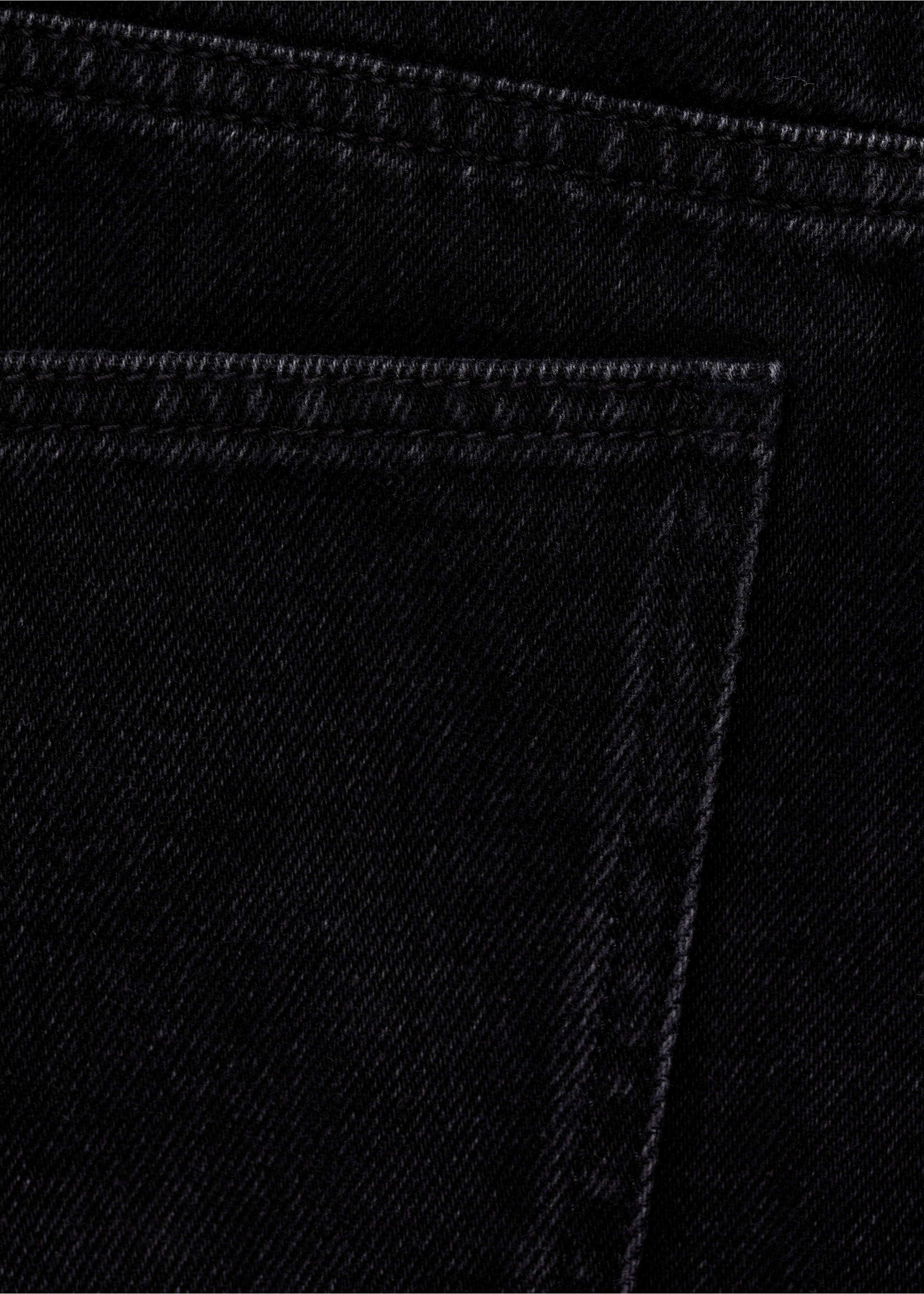 Jeansshorts mit ausgefranstem Saum - Detail des Artikels 0, Black denim. Ref: 77090639-00.