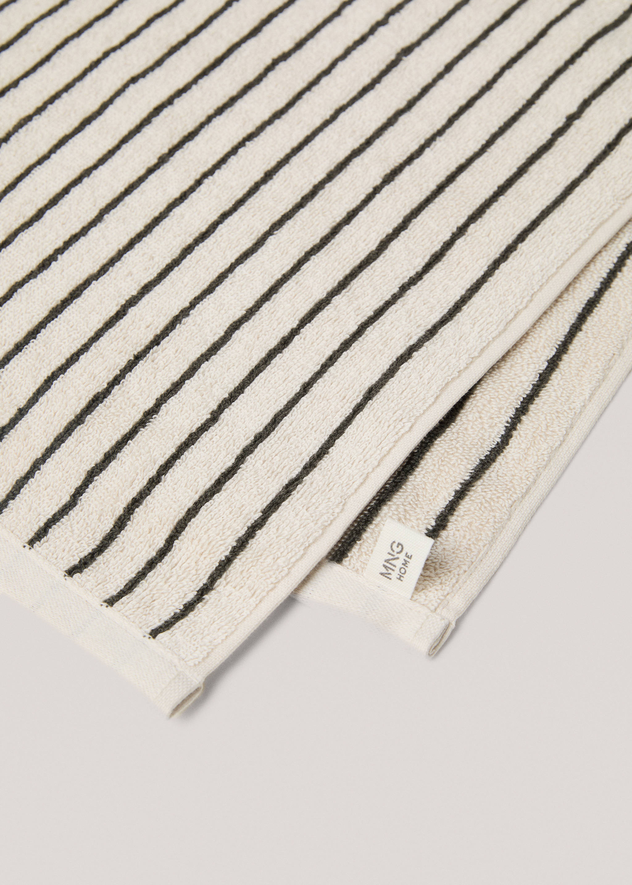 Striped cotton rug - Details of the article 2
