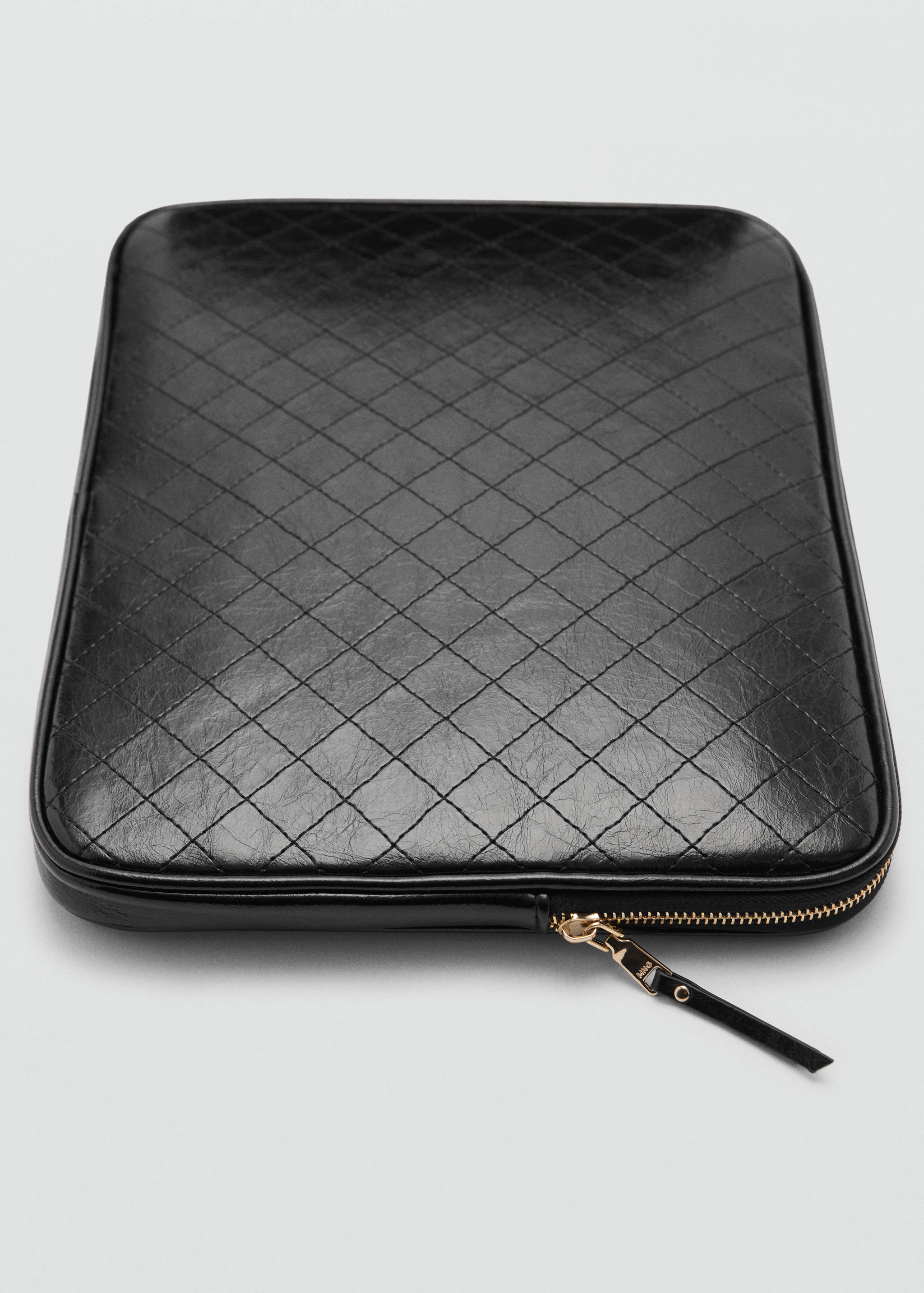 Cover with decorative stitching - Medium plane