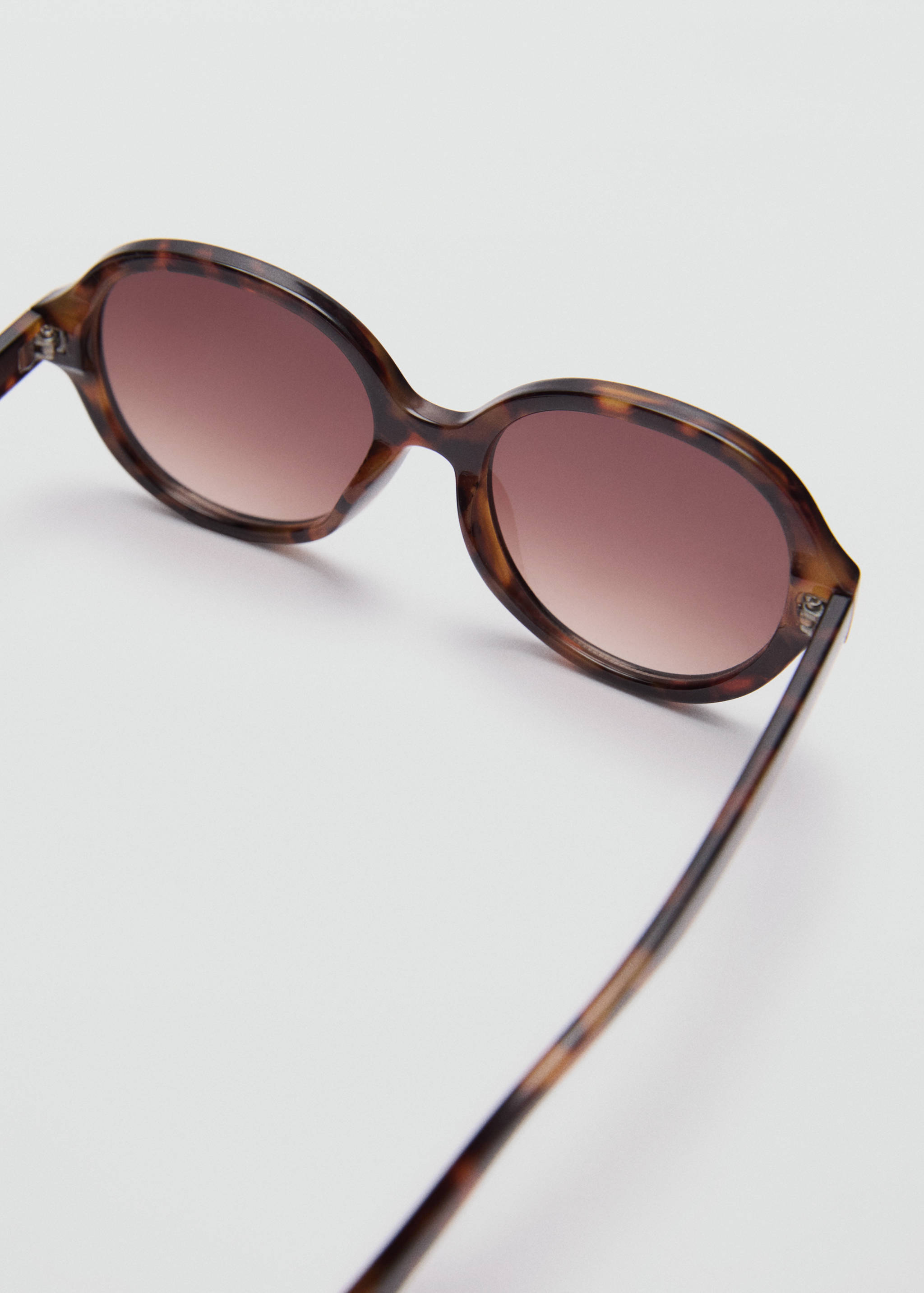 Round-framed sunglasses - Details of the article 1