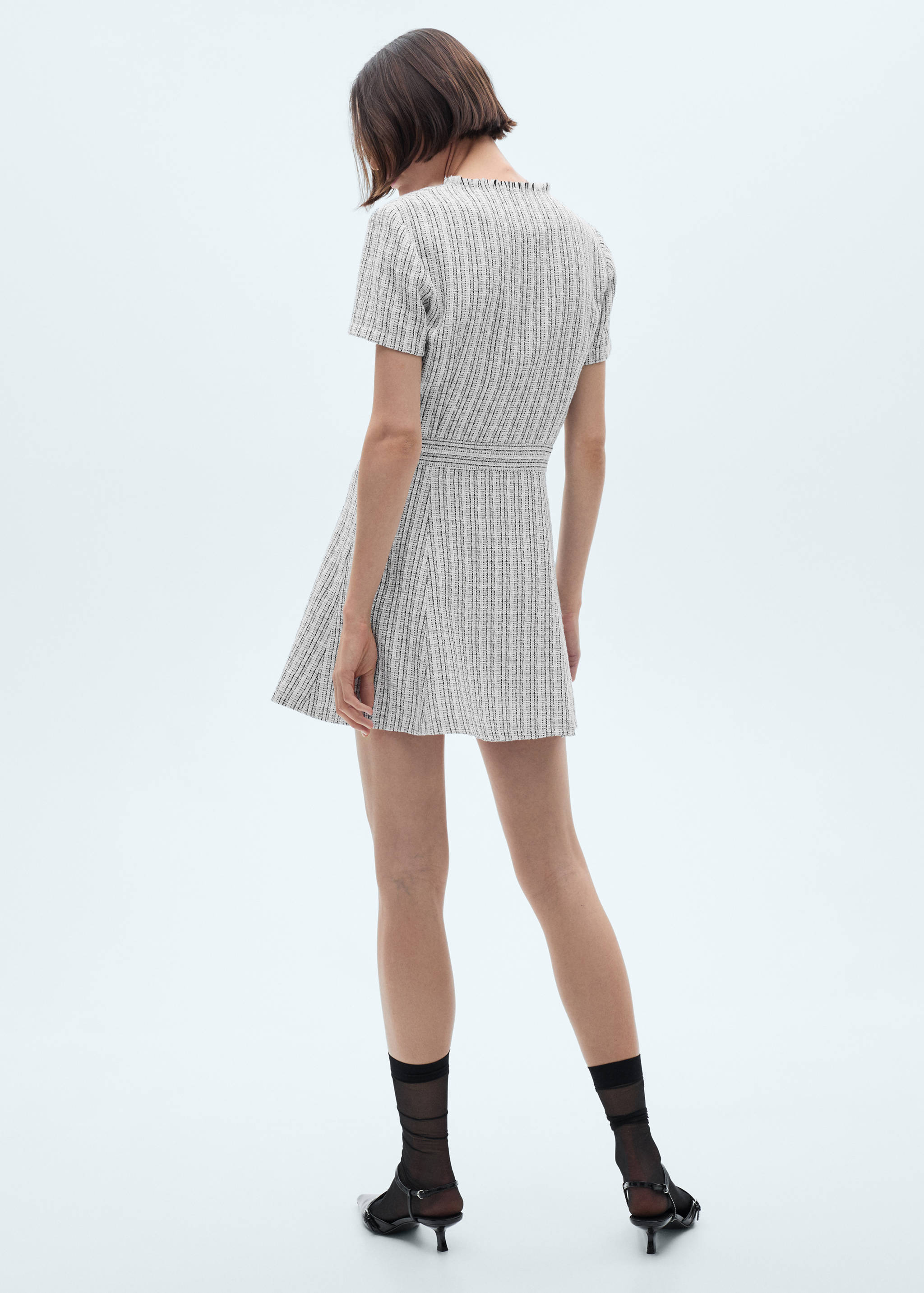 Tweedowa sukienka na guziki - Tylna strona artykułu