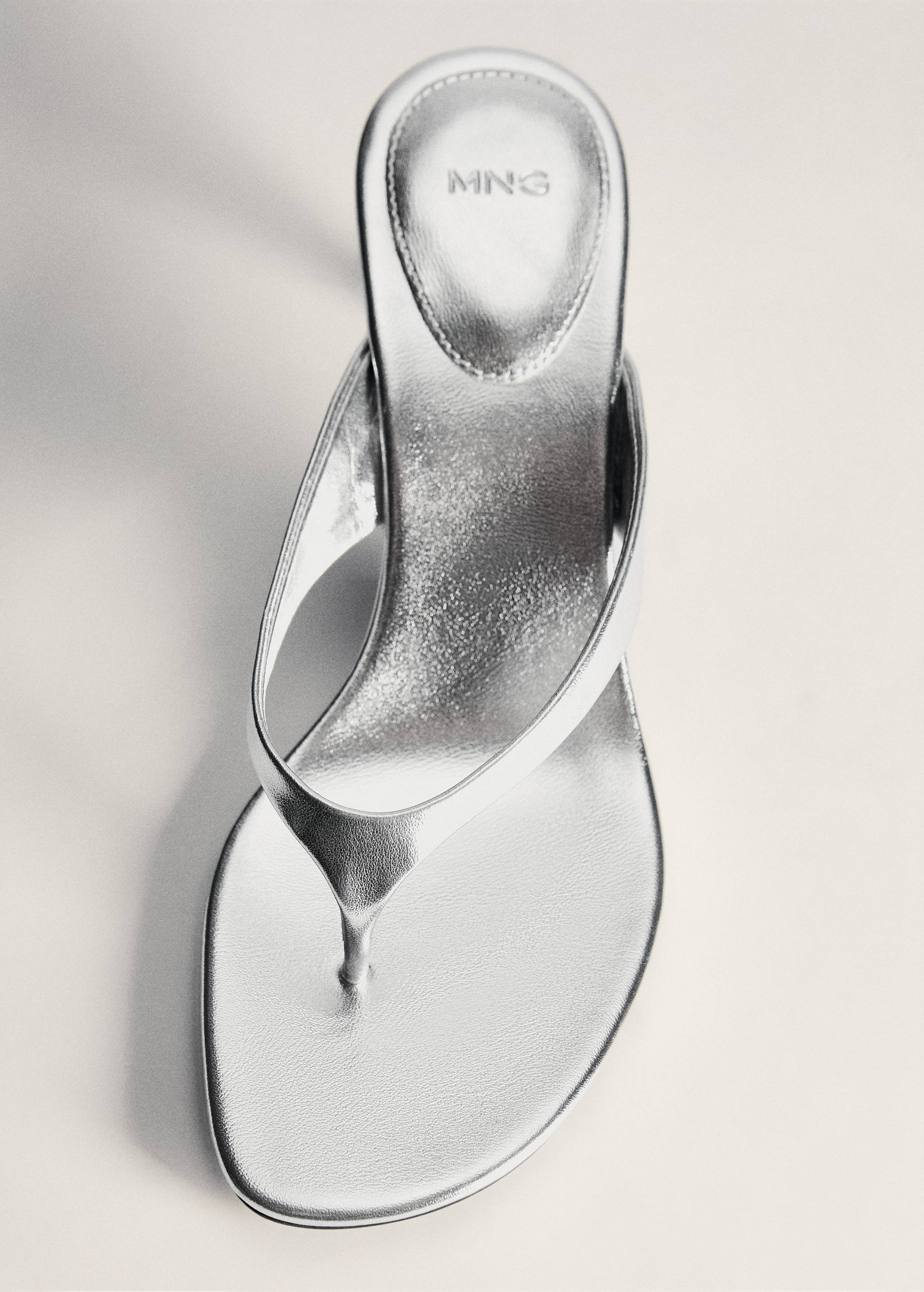 Metallic heel sandals - Details of the article 5