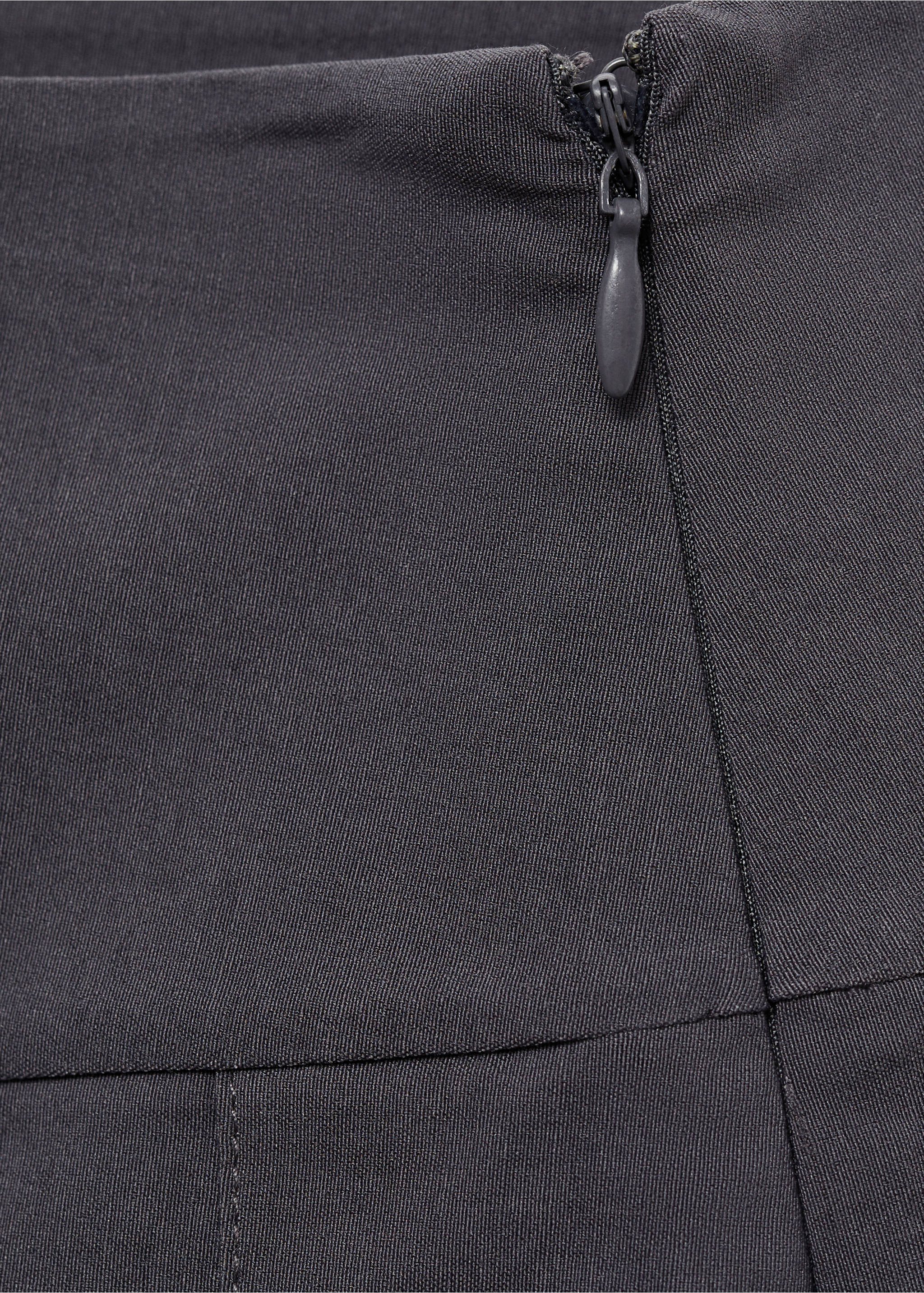 Minifalda tablas - Detalle del artículo 8, Gris. Ref: 77092924-00.