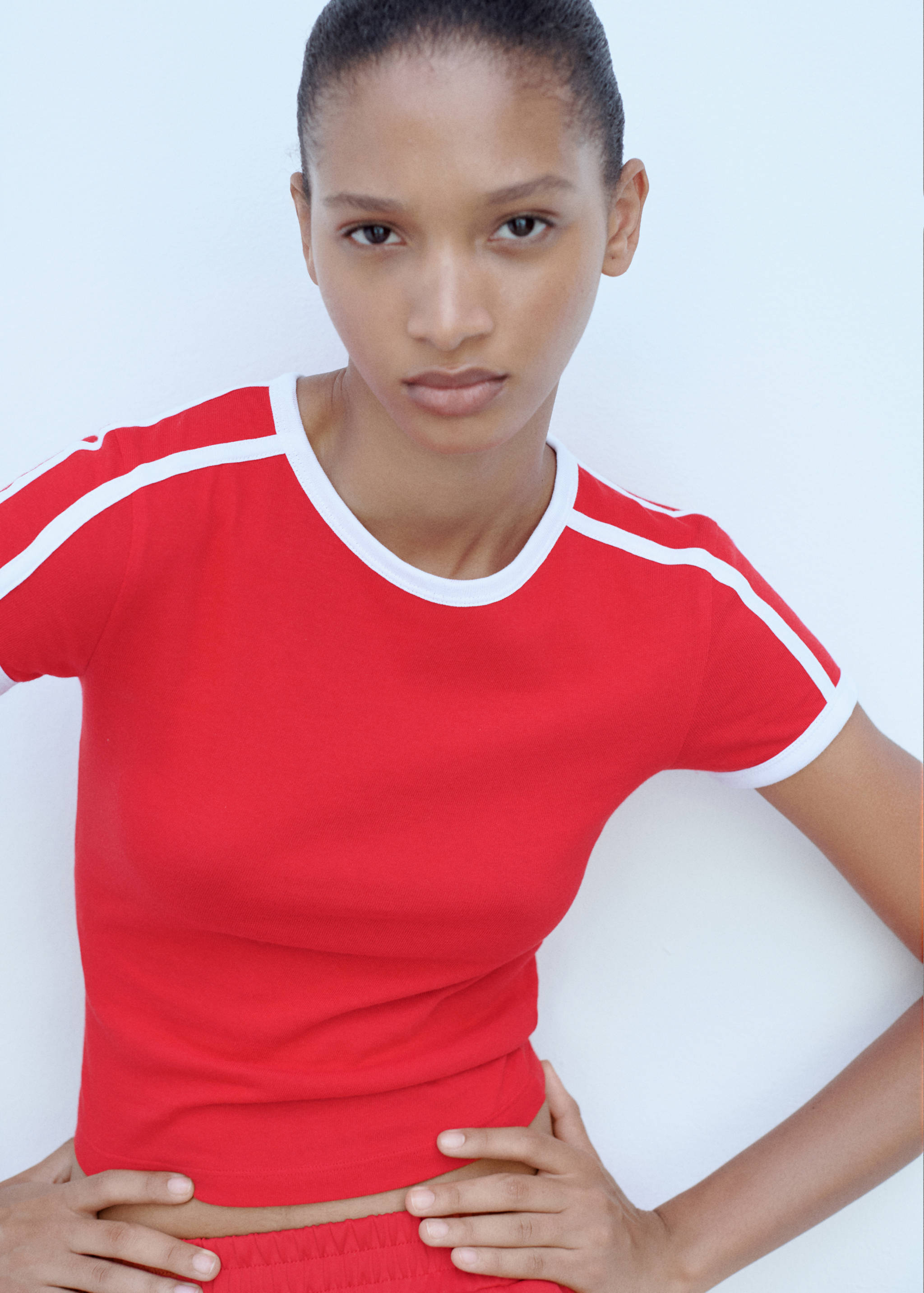 T-shirt maille bords contrastants - Plan moyen