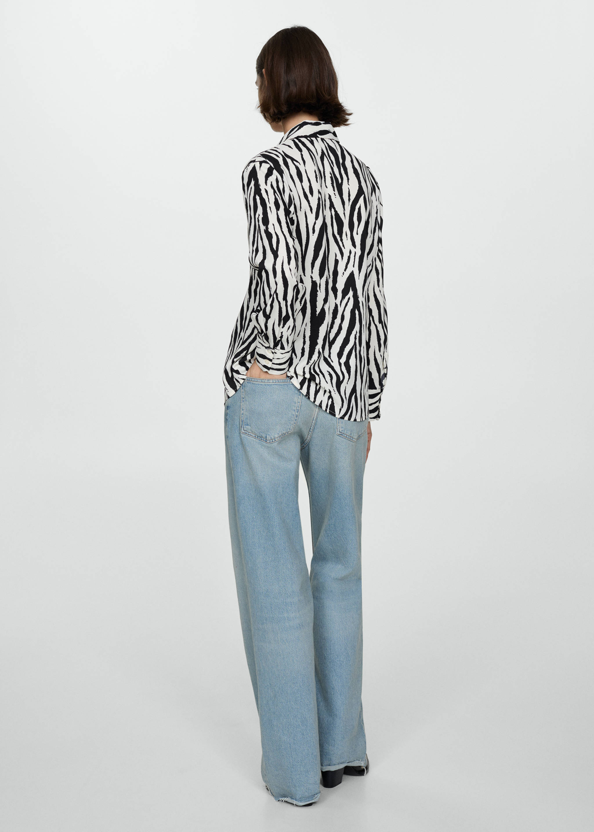 Fließendes Printhemd - Rückseite des Artikels