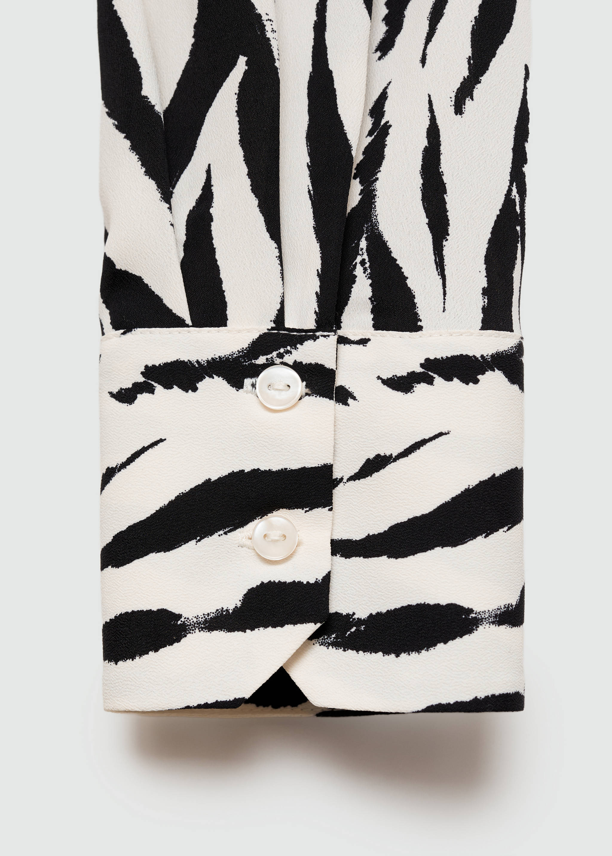 Fließendes Printhemd - Detail des Artikels 0