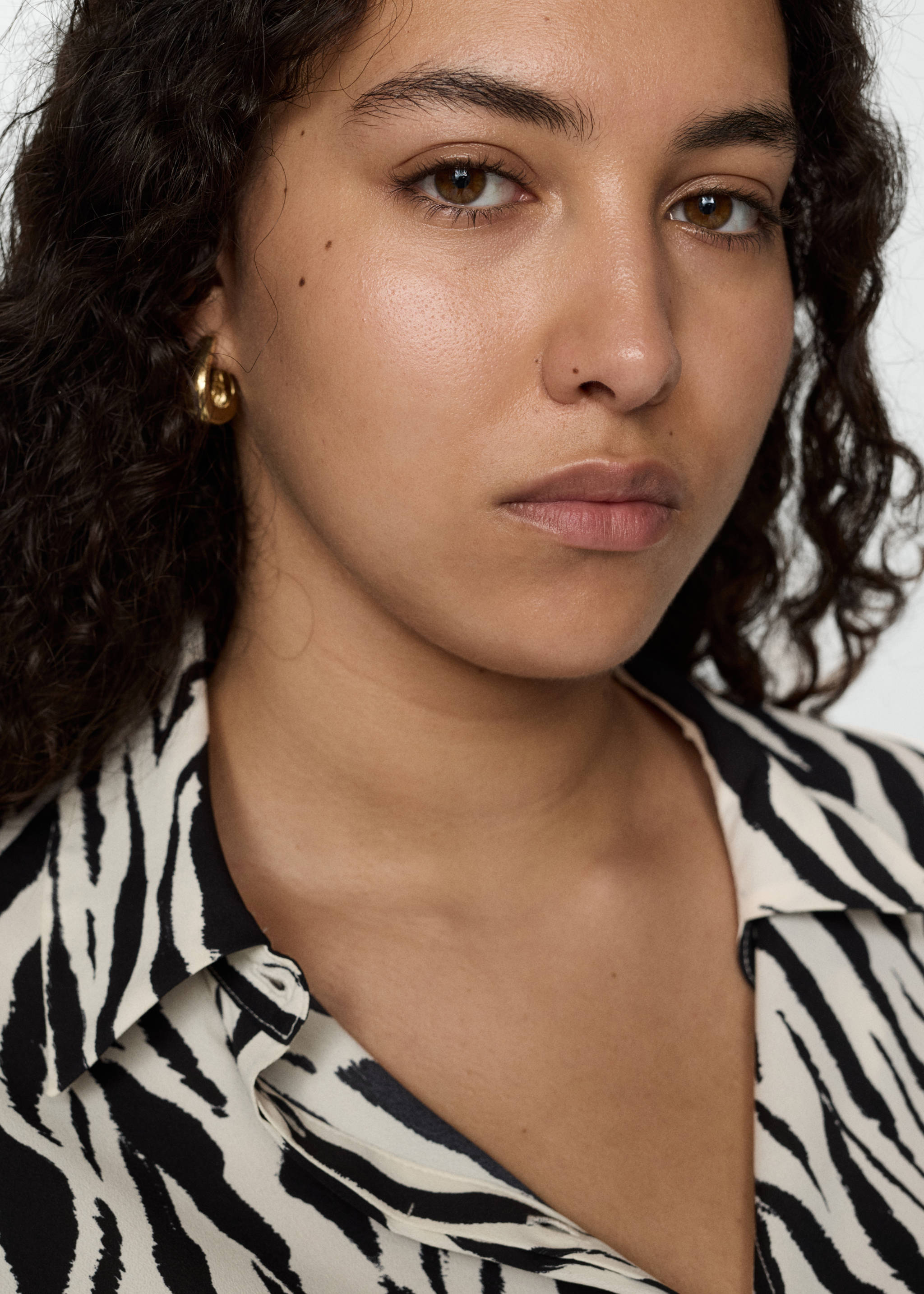 Fließendes Printhemd - Detail des Artikels 4