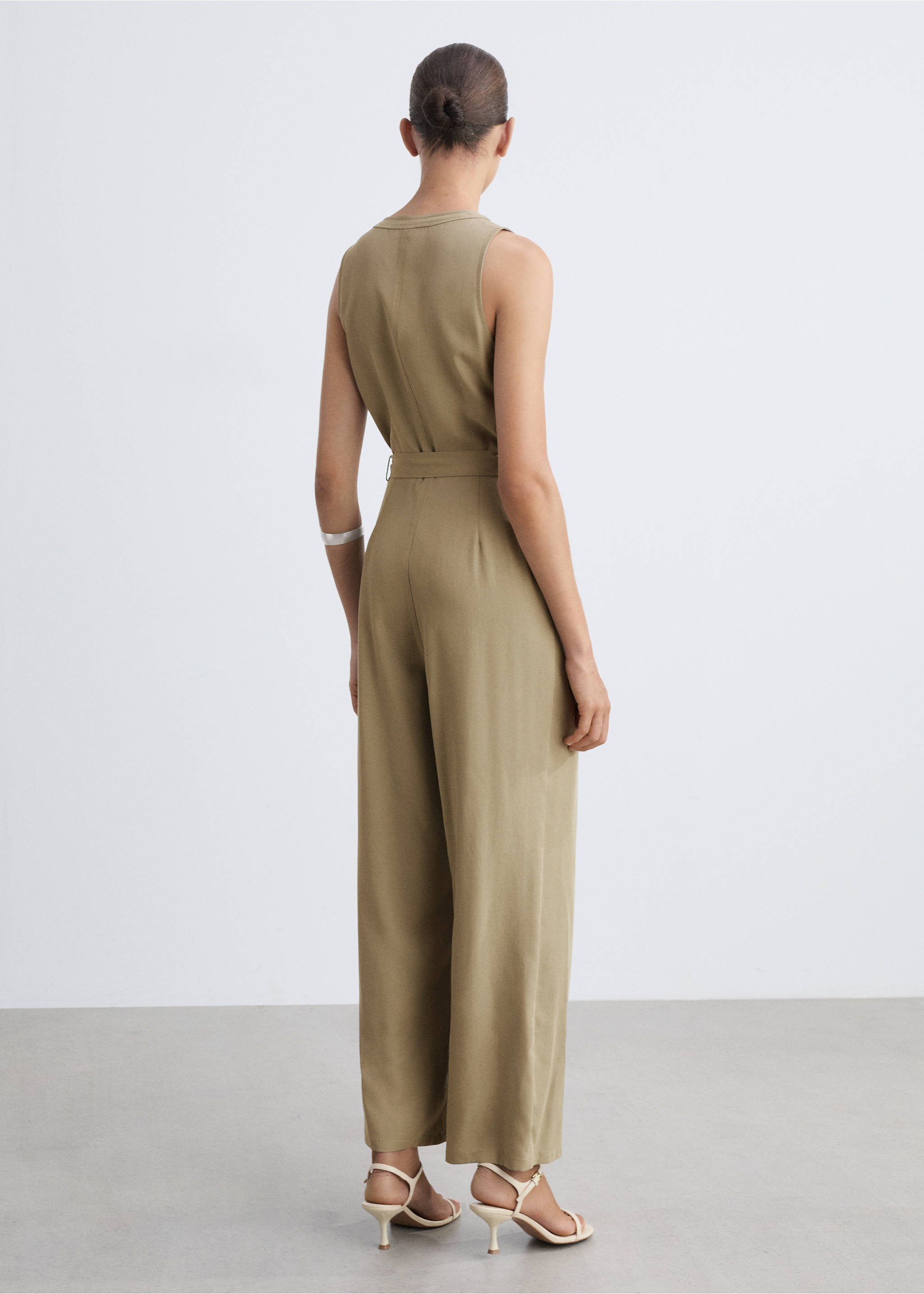 Combinaison Lyocell ceinture - Verso de l’article, Kaki. Ref: 77093280-00.