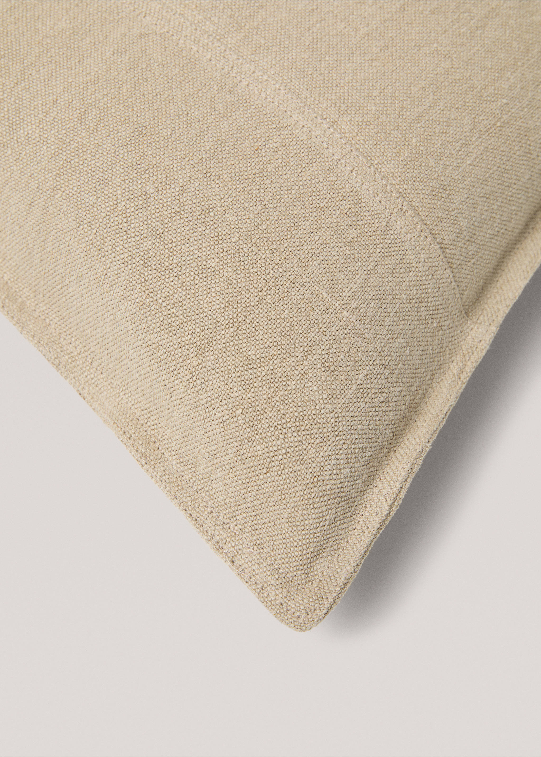 Housse coussin coutures lin 60x60 cm - Détail de l'article 3, Beige. Ref: 77093284-00.