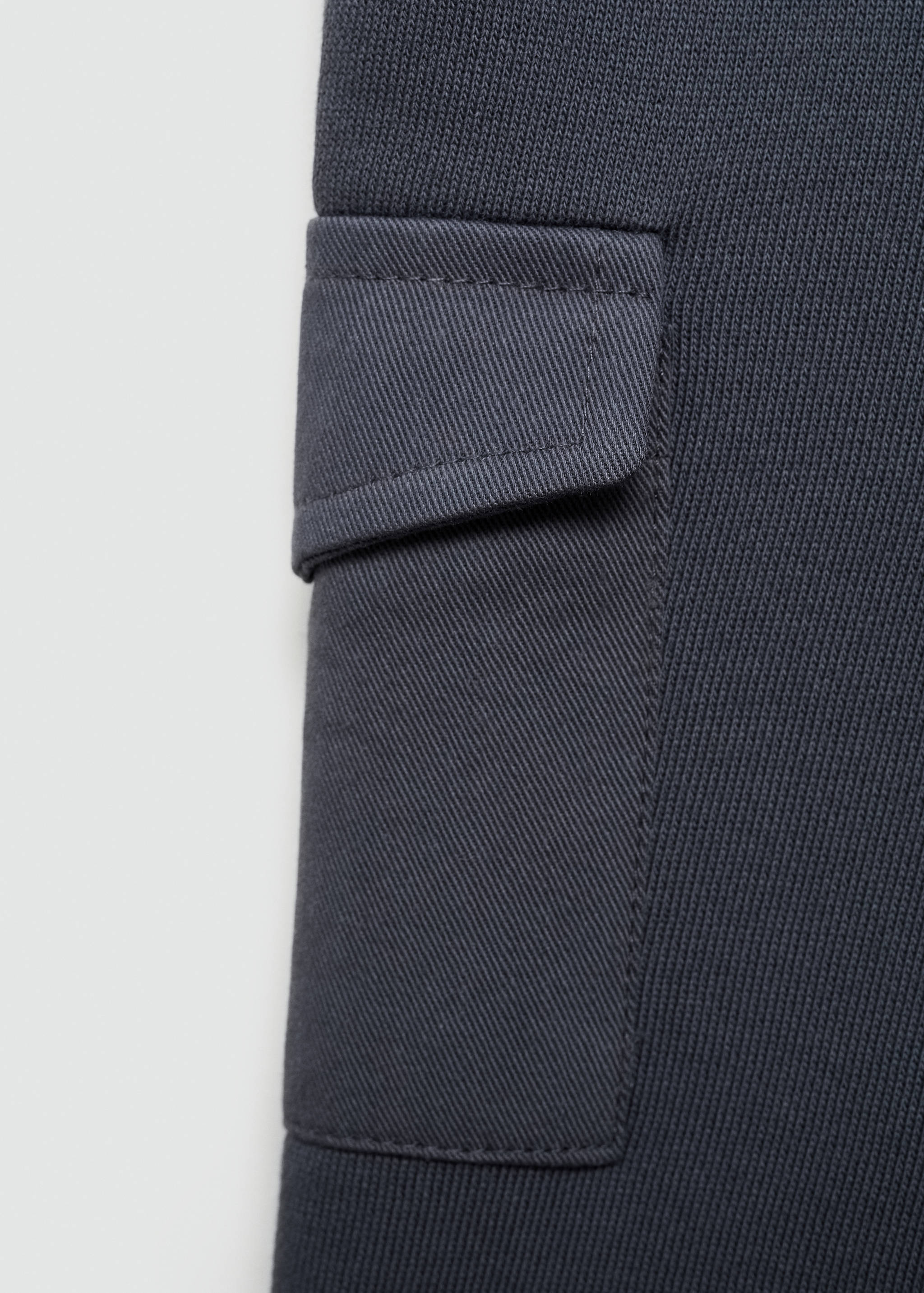 Cotton jogger cargo trousers - Details of the article 8