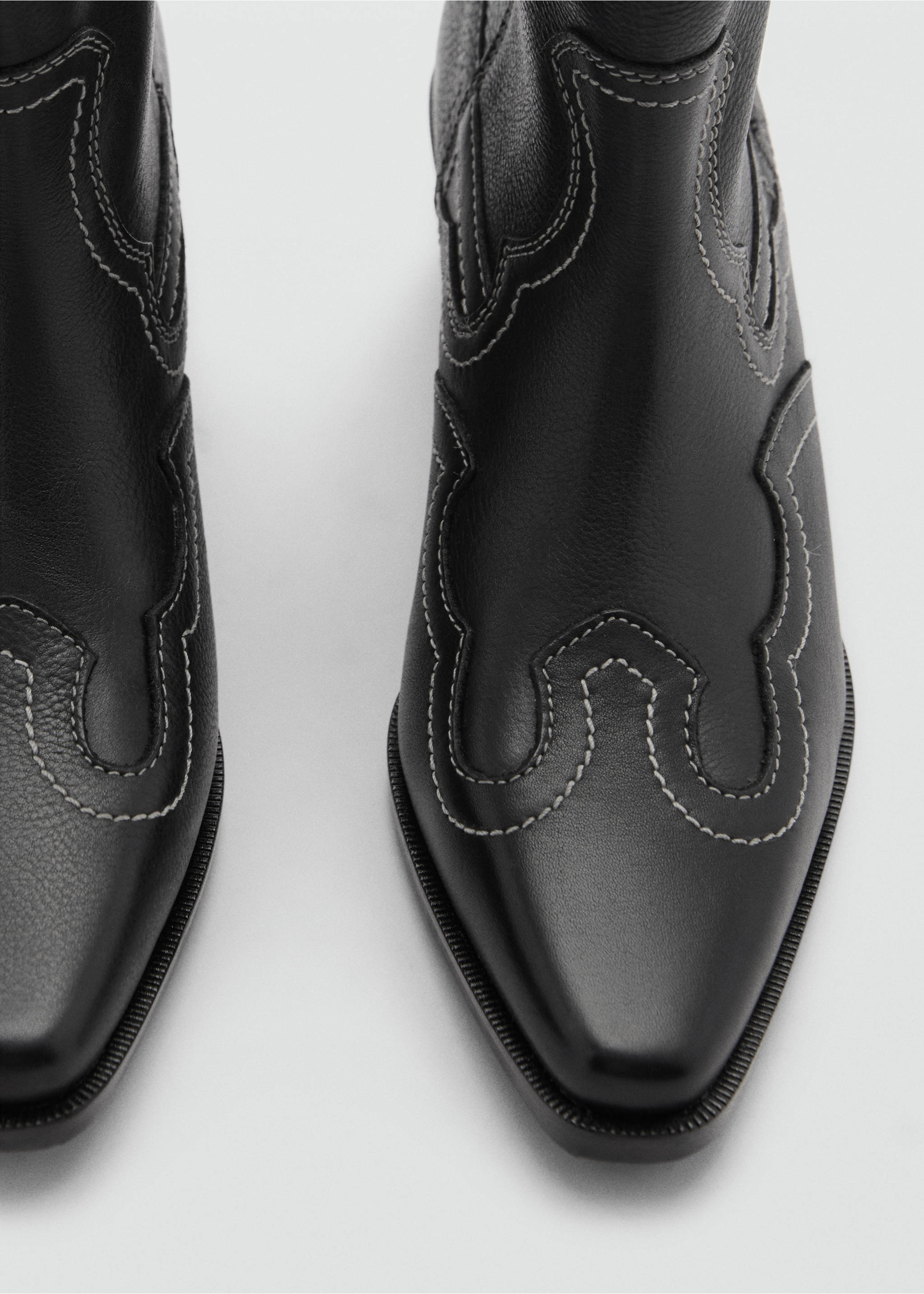 Cowboy-Stiefel aus Leder - Detail des Artikels 2, Schwarz. Ref: 77093665-00.
