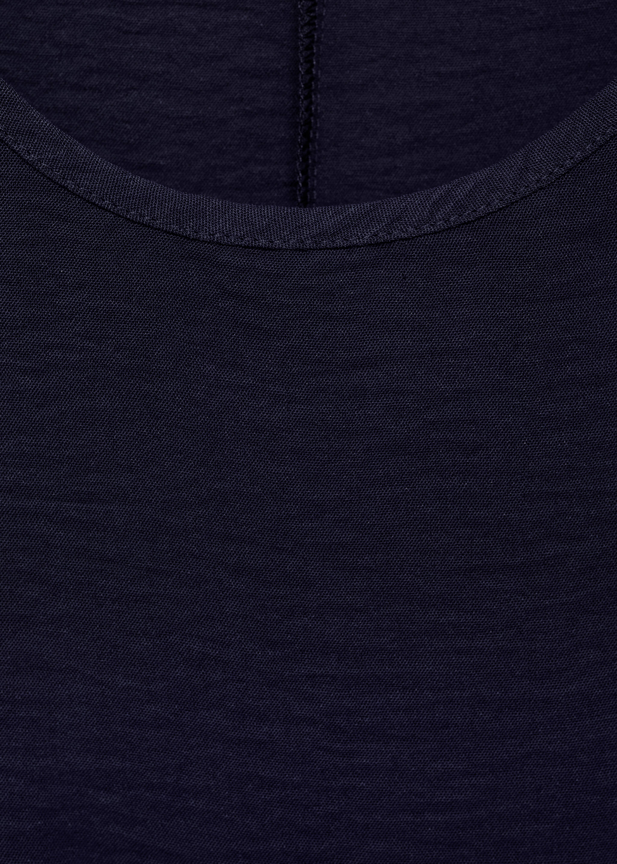 Textured top with knot detail - Details of the article 0