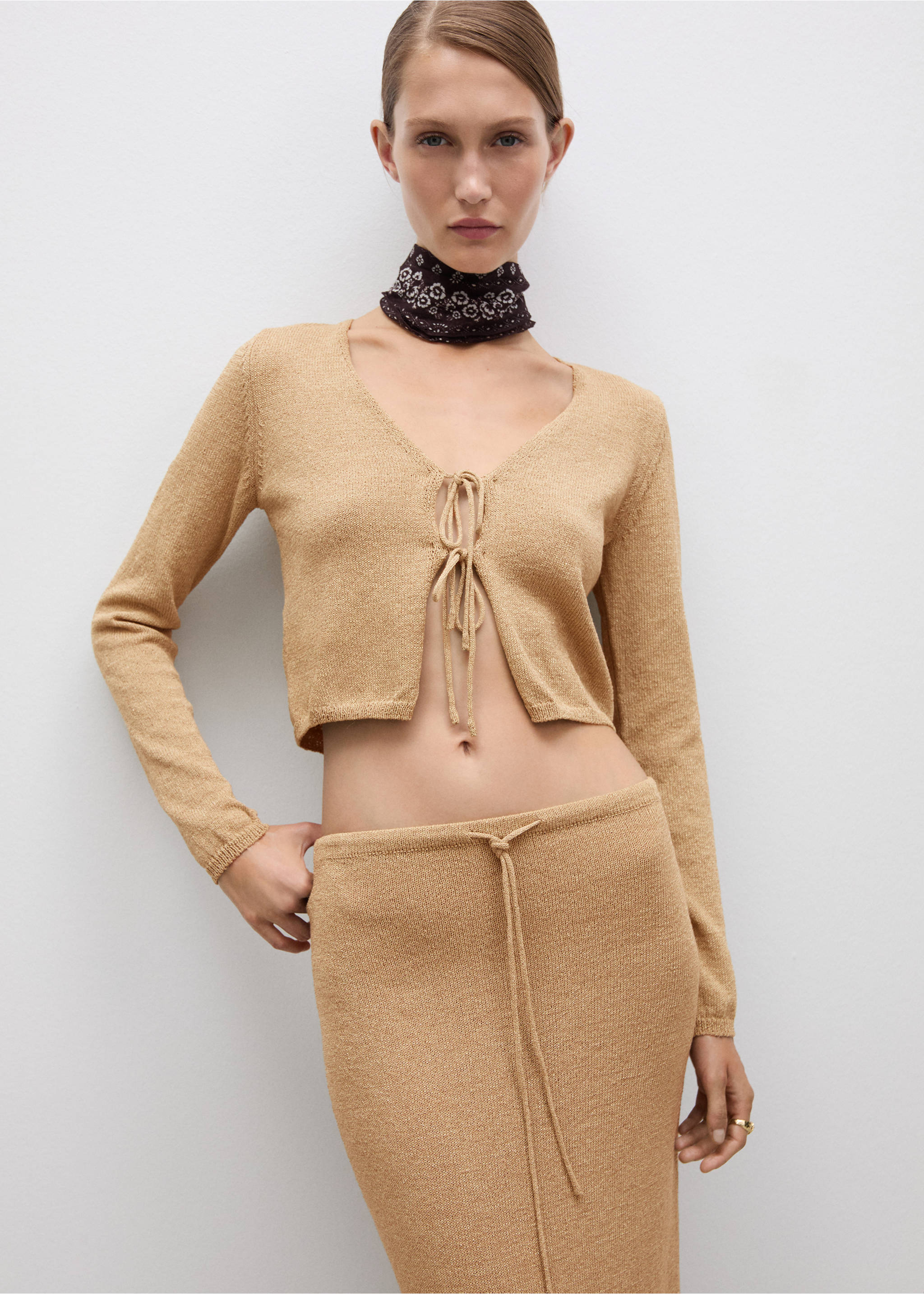 Long knitted skirt - Details of the article 1, Gold. Ref: 77094015-00.