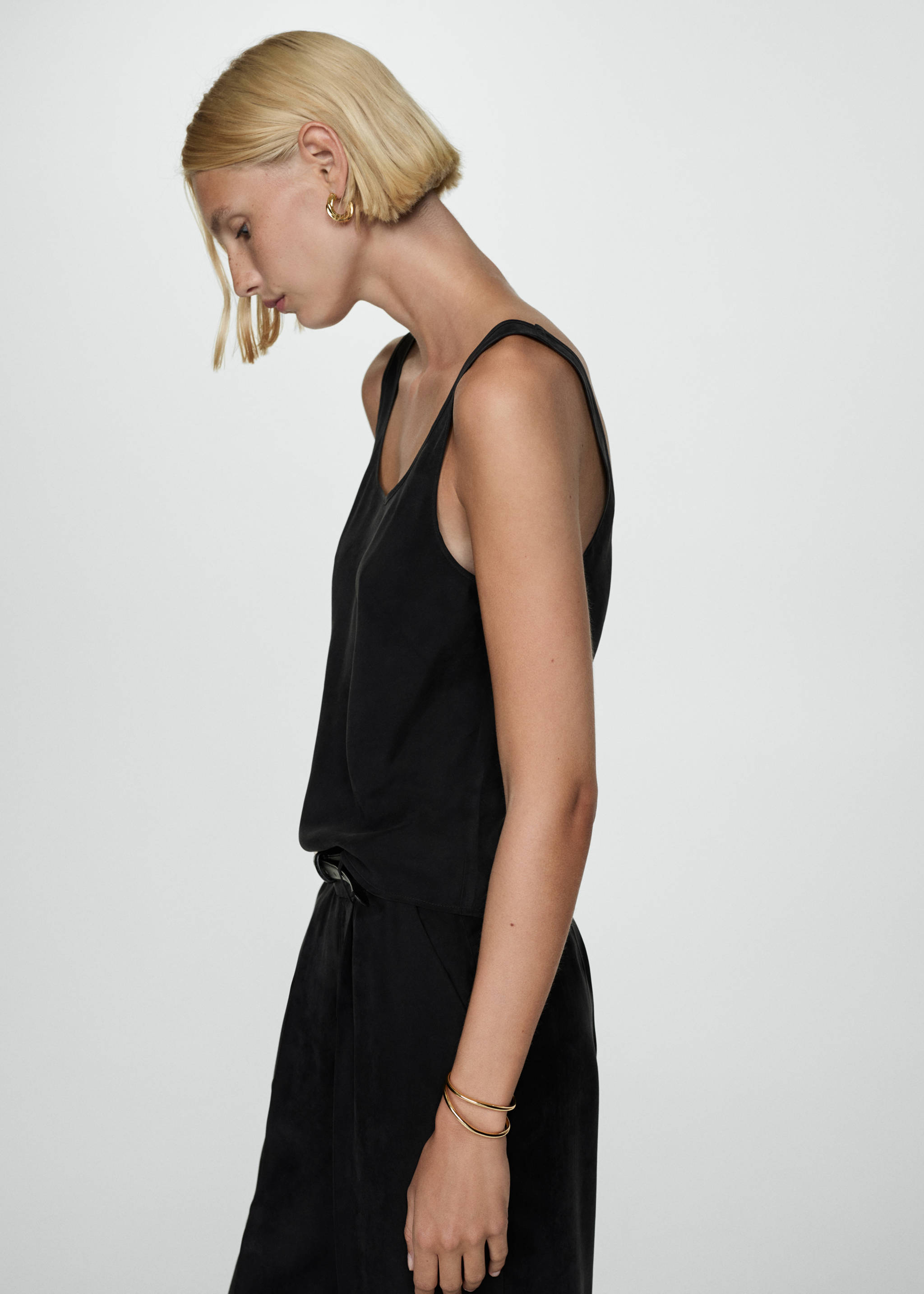 Top de cupro com alças - Pormenor do artigo 2