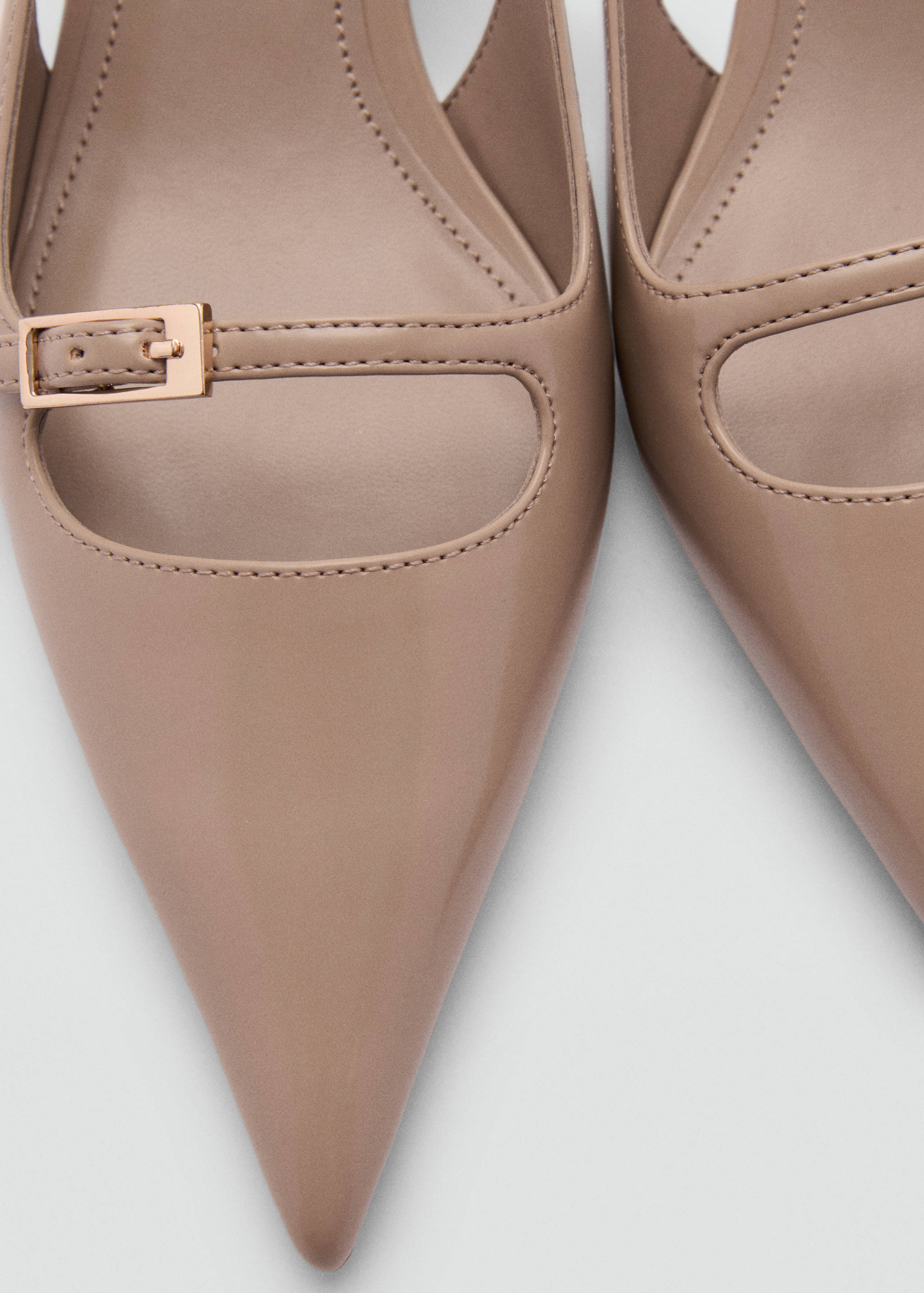Slingback heeled shoes with buckle - Details of the article 2