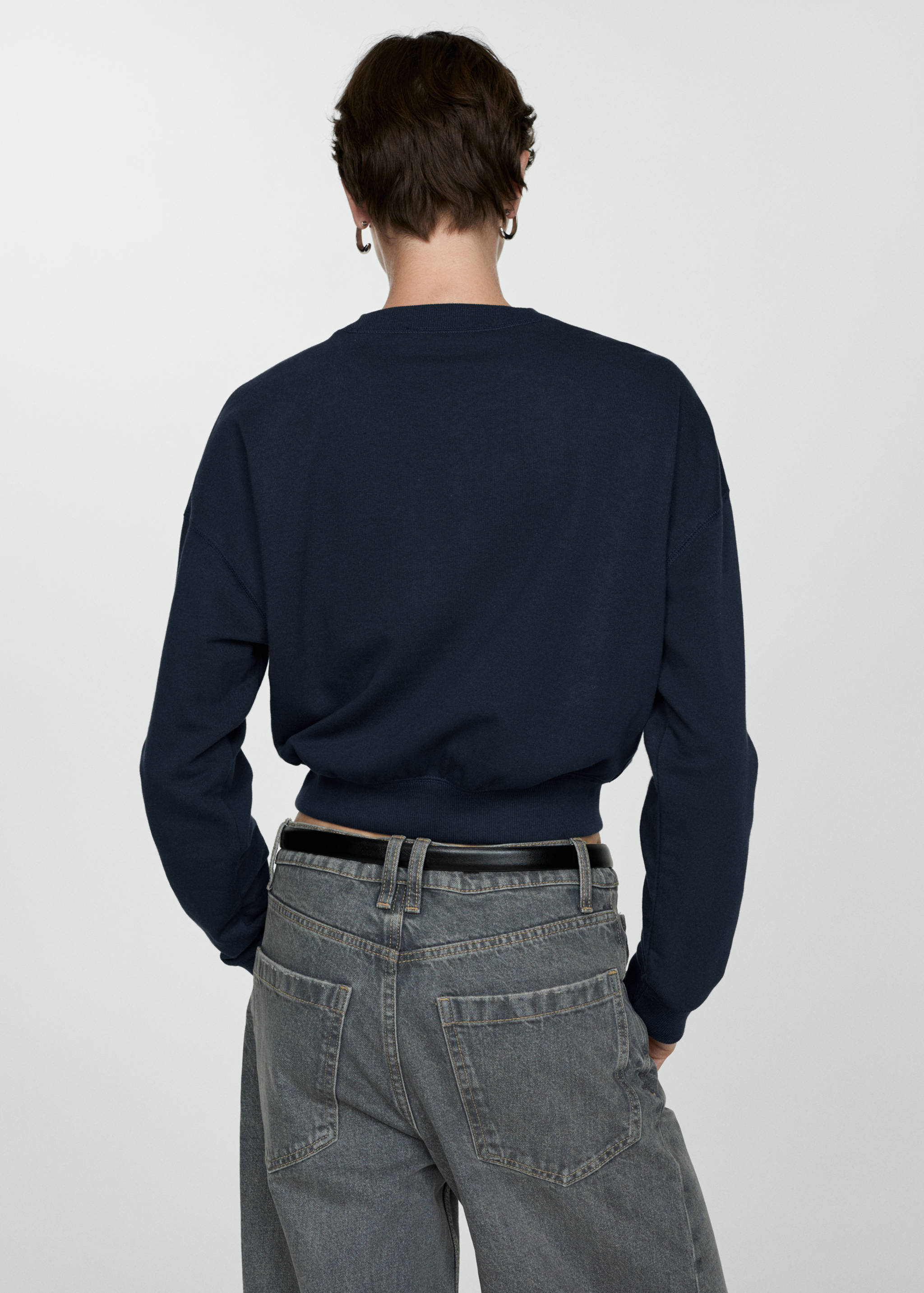 Kerek nyakú pamutpulóver - A cikk hátulja