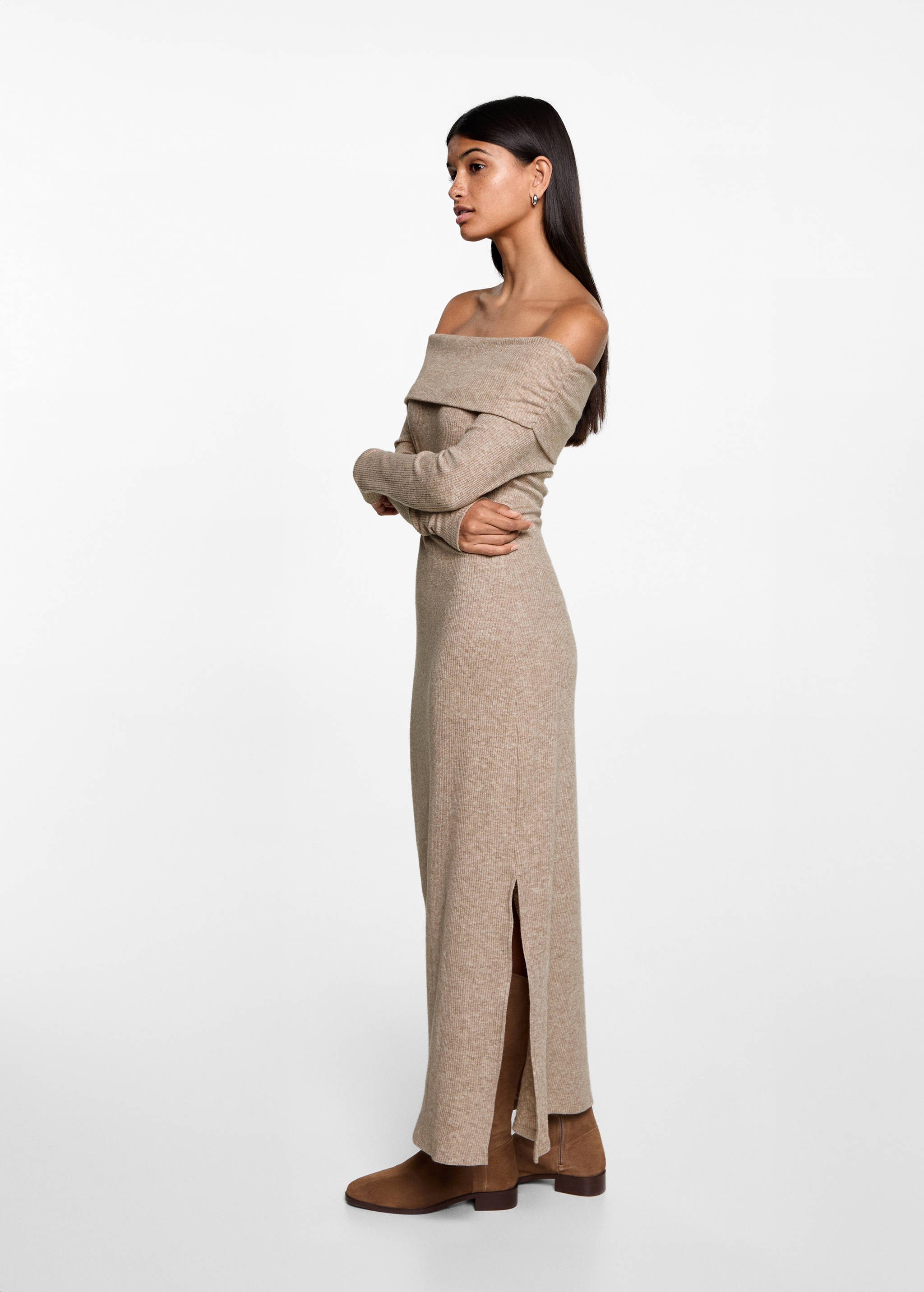 Vestido midi hombros descubiertos - Plano general