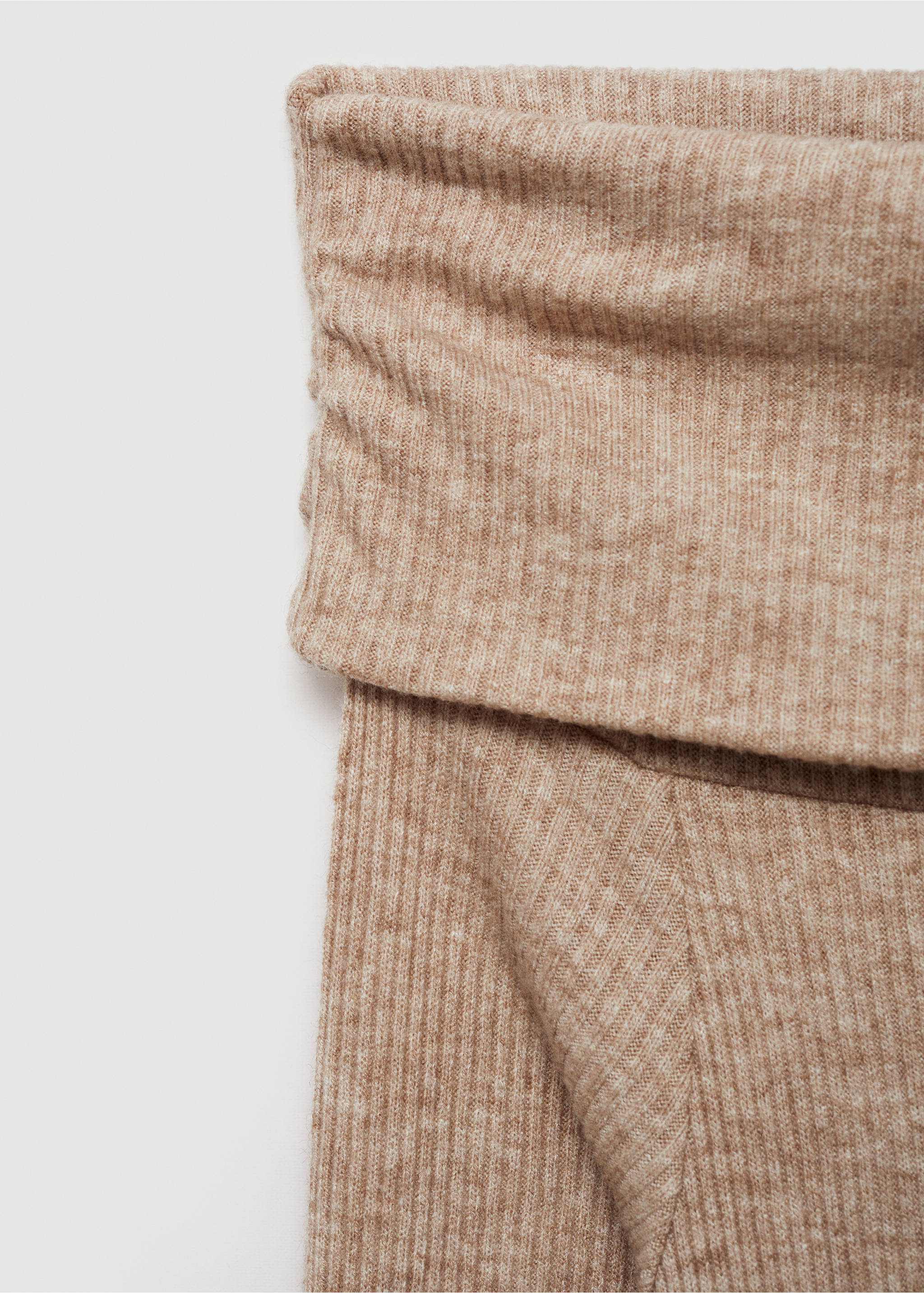 Vestido midi hombros descubiertos - Detalle del artículo 8, Arena. Ref: 77094053-00.